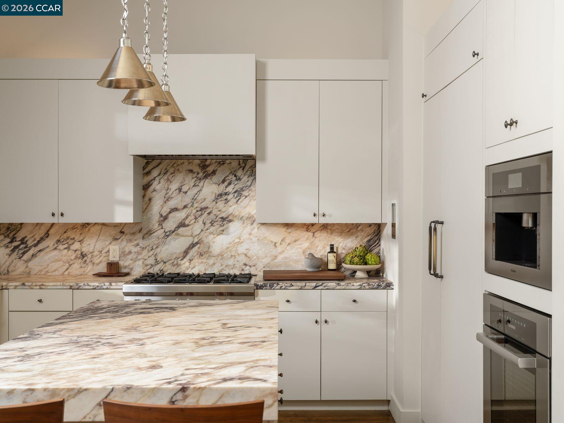 Detail Gallery Image 11 of 38 For 6 Dorothy Pl, Berkeley,  CA 94705 - 3 Beds | 2/1 Baths