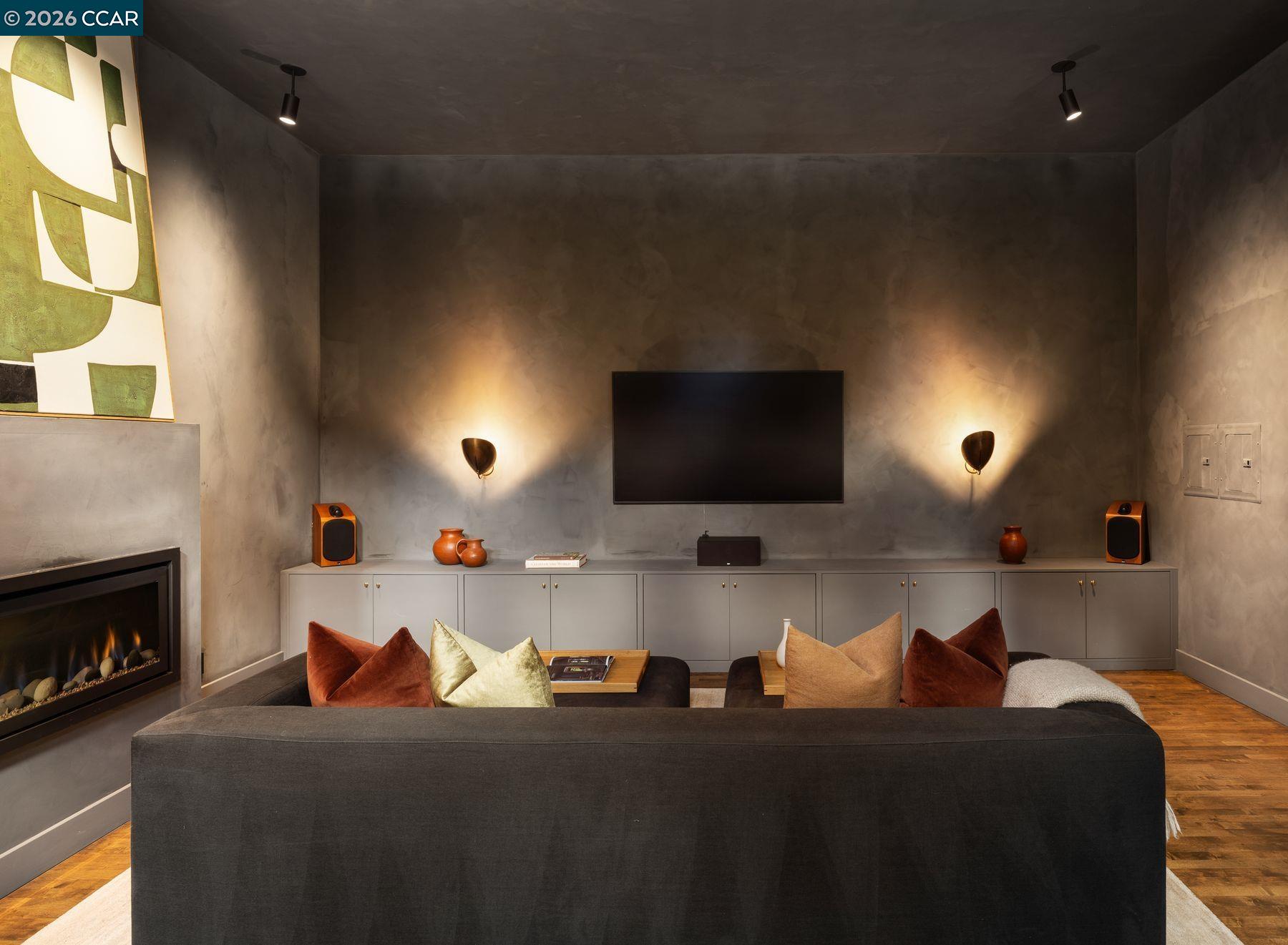 Detail Gallery Image 16 of 38 For 6 Dorothy Pl, Berkeley,  CA 94705 - 3 Beds | 2/1 Baths