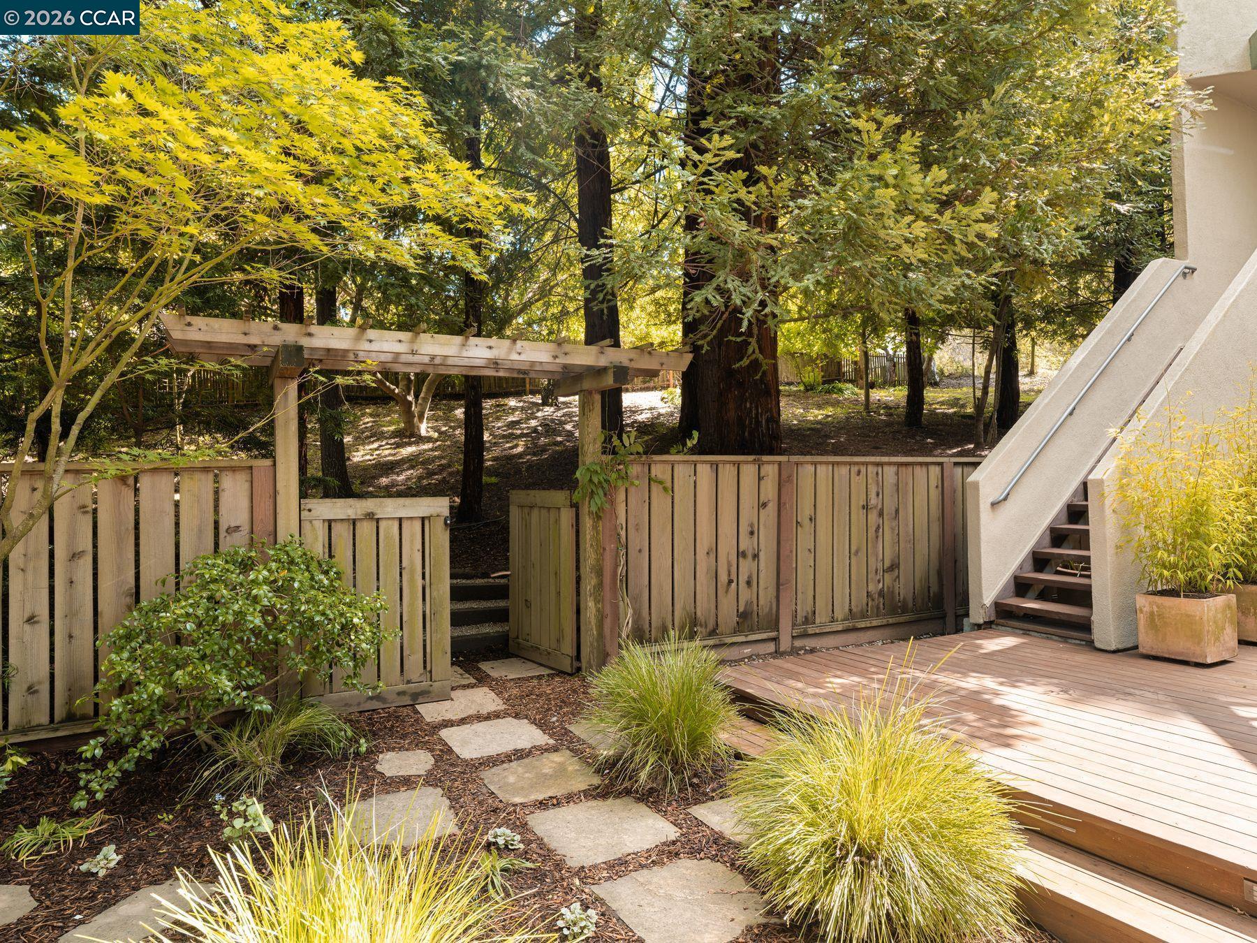 Detail Gallery Image 31 of 38 For 6 Dorothy Pl, Berkeley,  CA 94705 - 3 Beds | 2/1 Baths