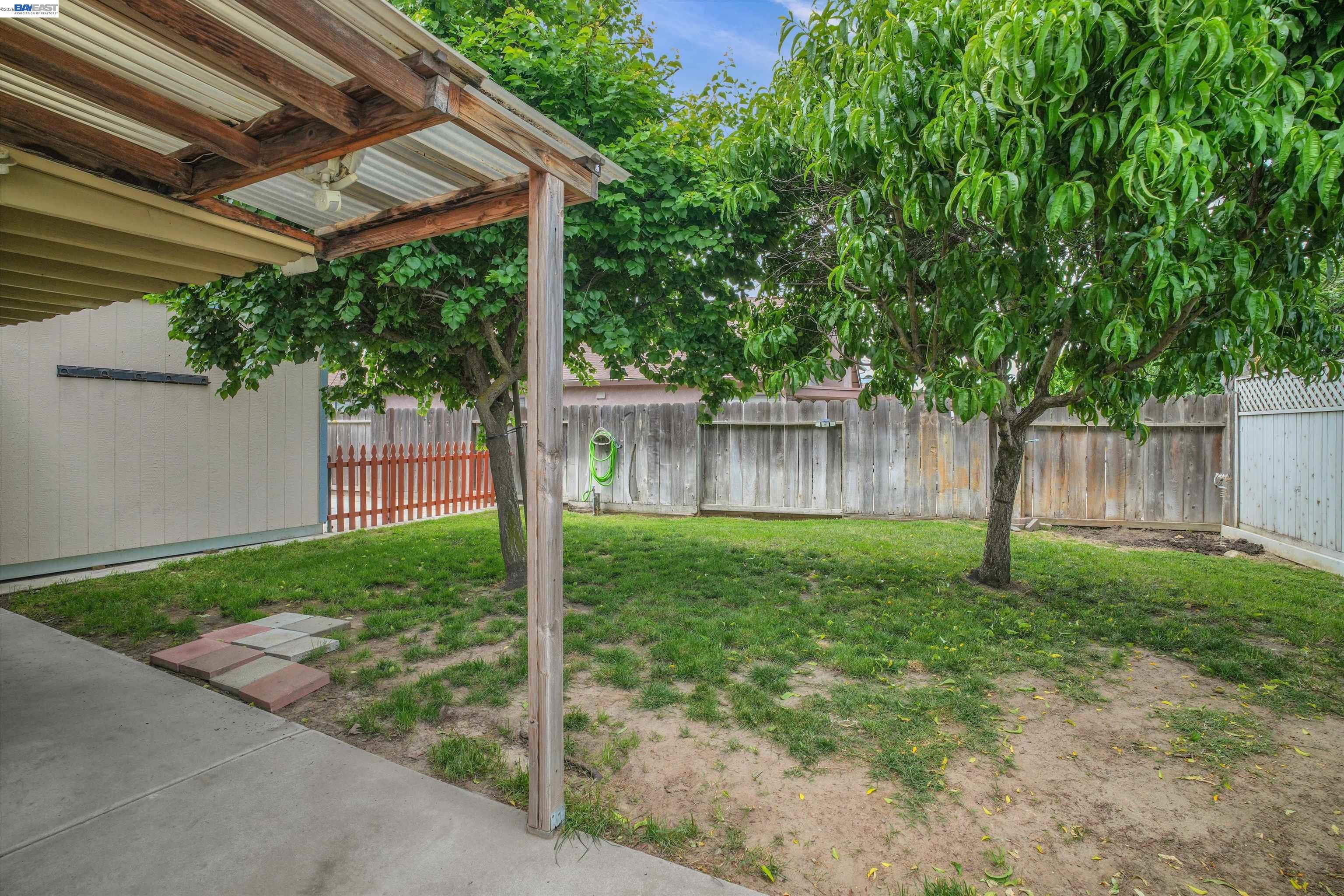 Detail Gallery Image 34 of 36 For 1529 Denese Ct, Manteca,  CA 95337 - 4 Beds | 2/1 Baths