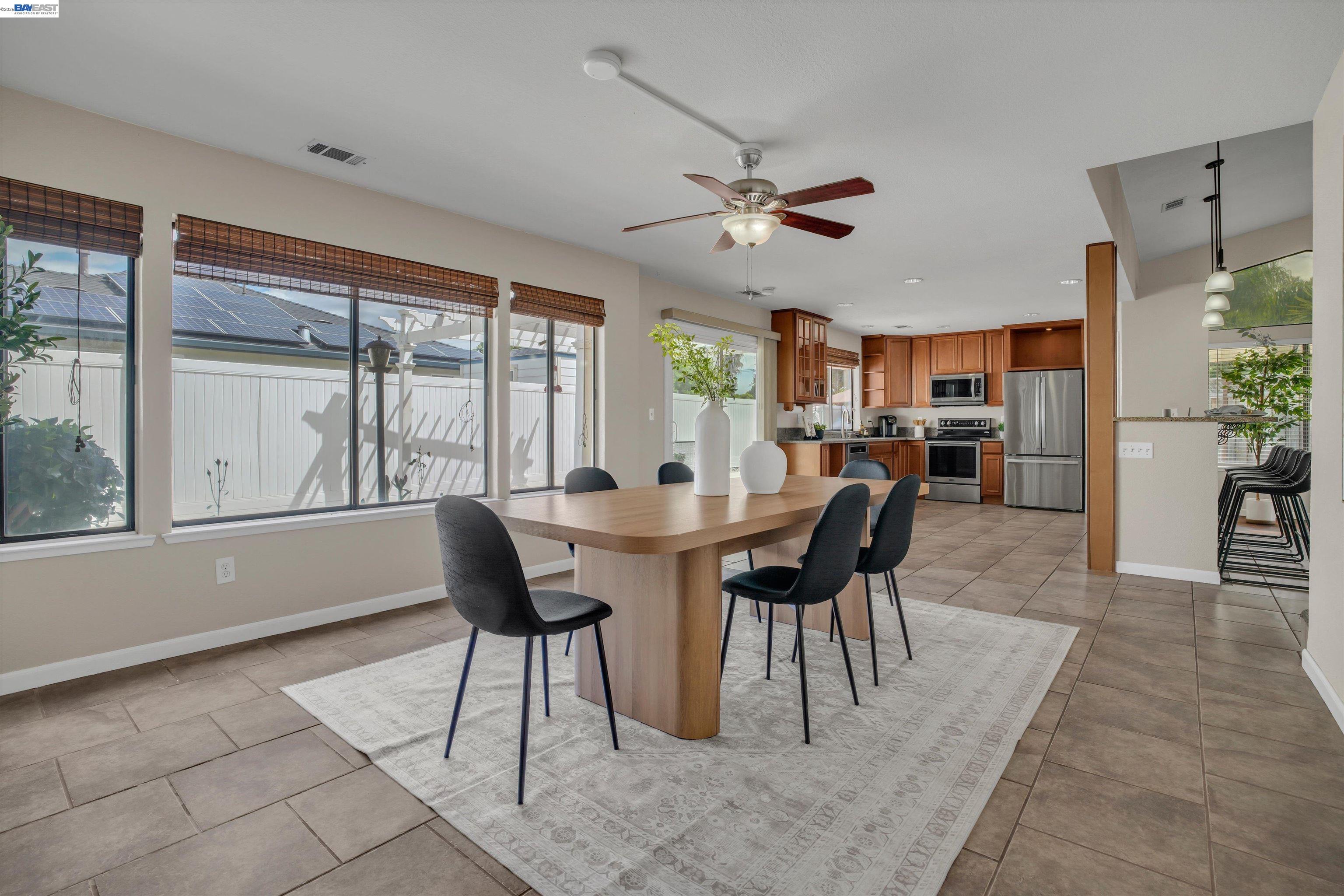 Detail Gallery Image 5 of 36 For 1529 Denese Ct, Manteca,  CA 95337 - 4 Beds | 2/1 Baths