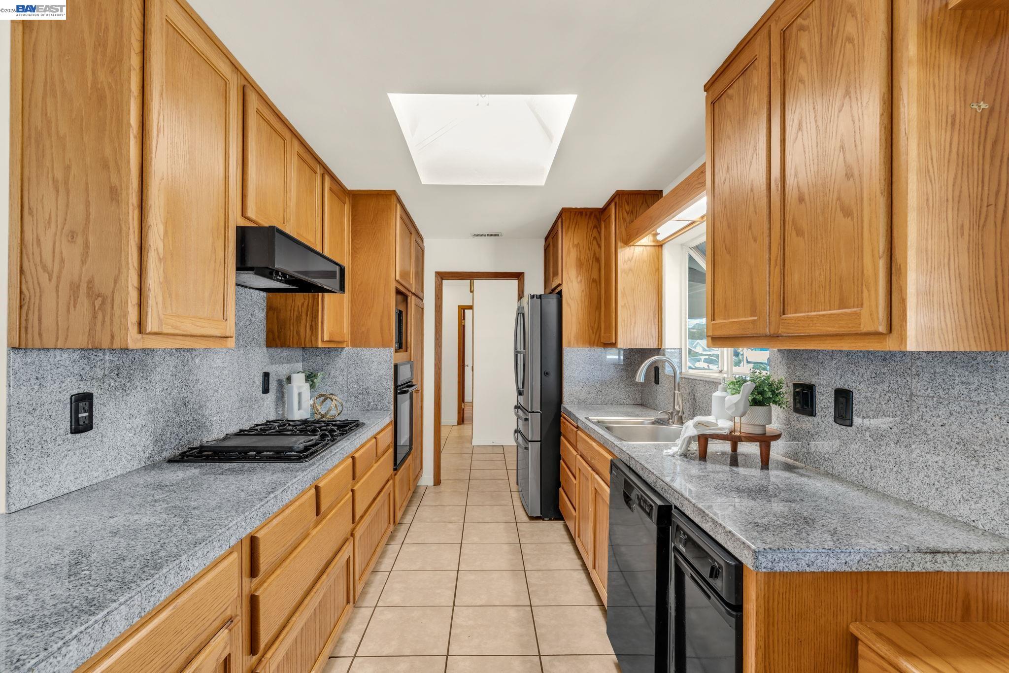 Detail Gallery Image 21 of 57 For 9459 Broadmoor Dr, San Ramon,  CA 94583 - 3 Beds | 2 Baths