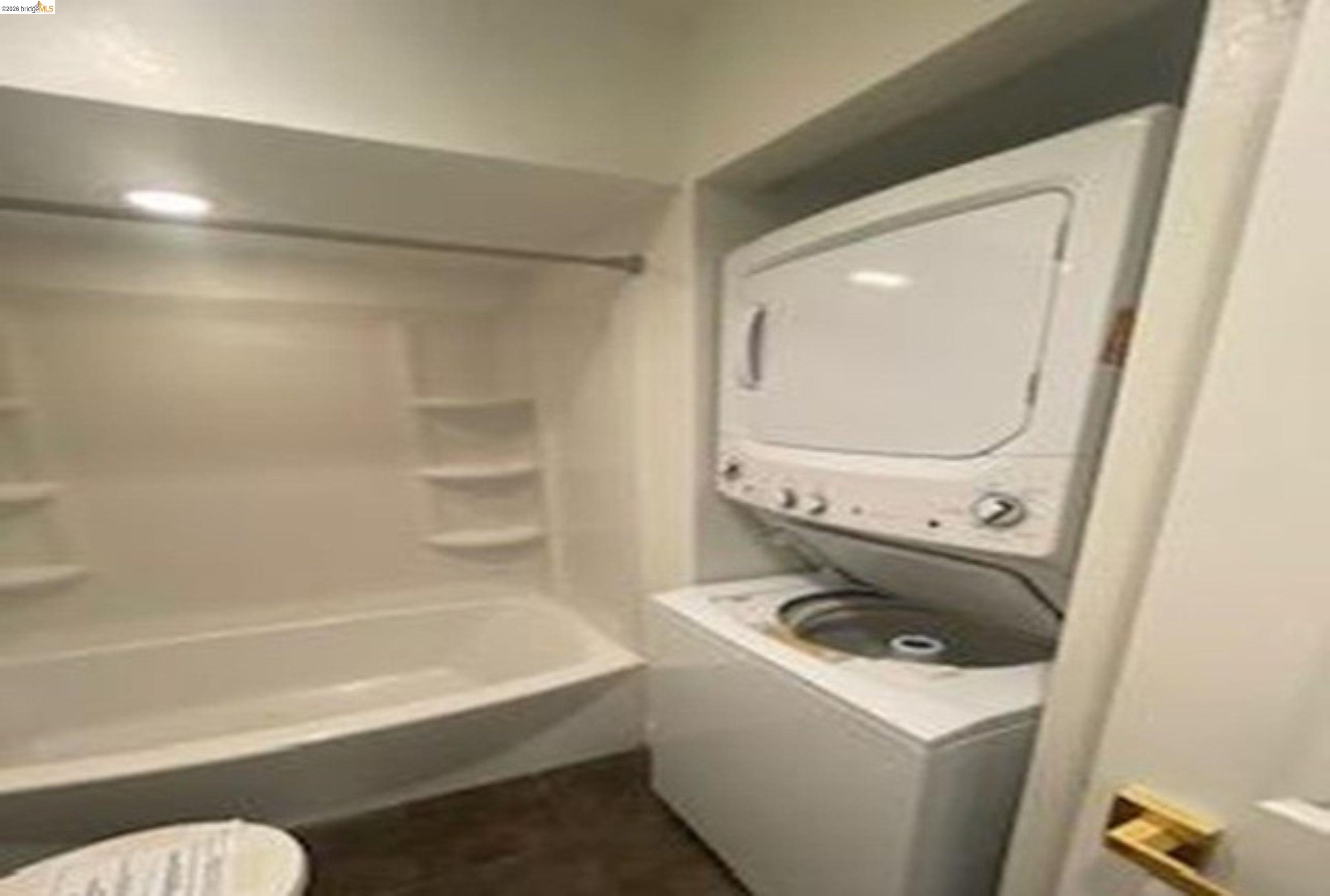 Detail Gallery Image 7 of 9 For 2400 Shadow Ln #97,  Antioch,  CA 94509 - 2 Beds | 2 Baths