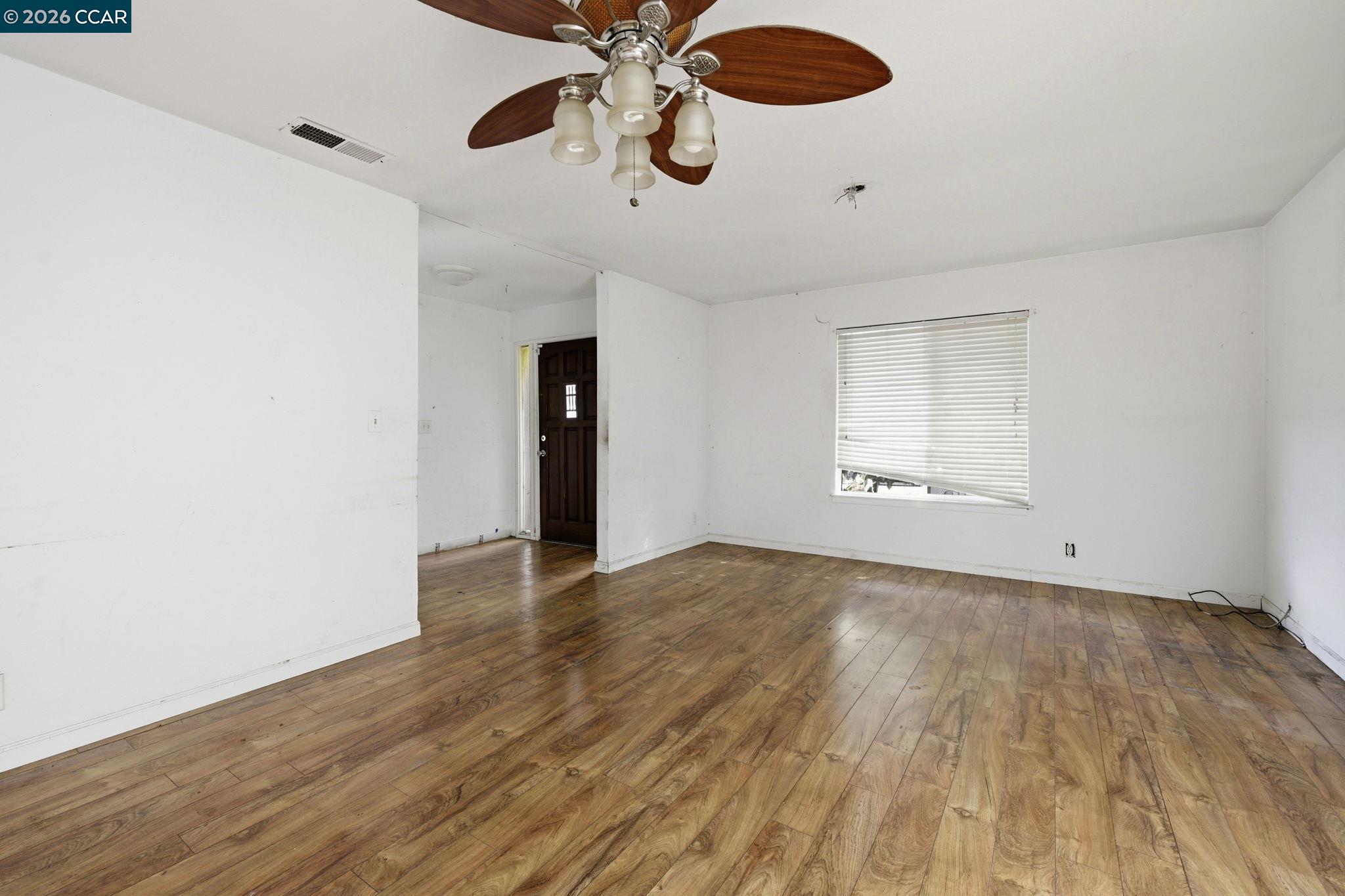 Detail Gallery Image 5 of 36 For 1509 W 18th St, Antioch,  CA 94509 - 3 Beds | 2 Baths