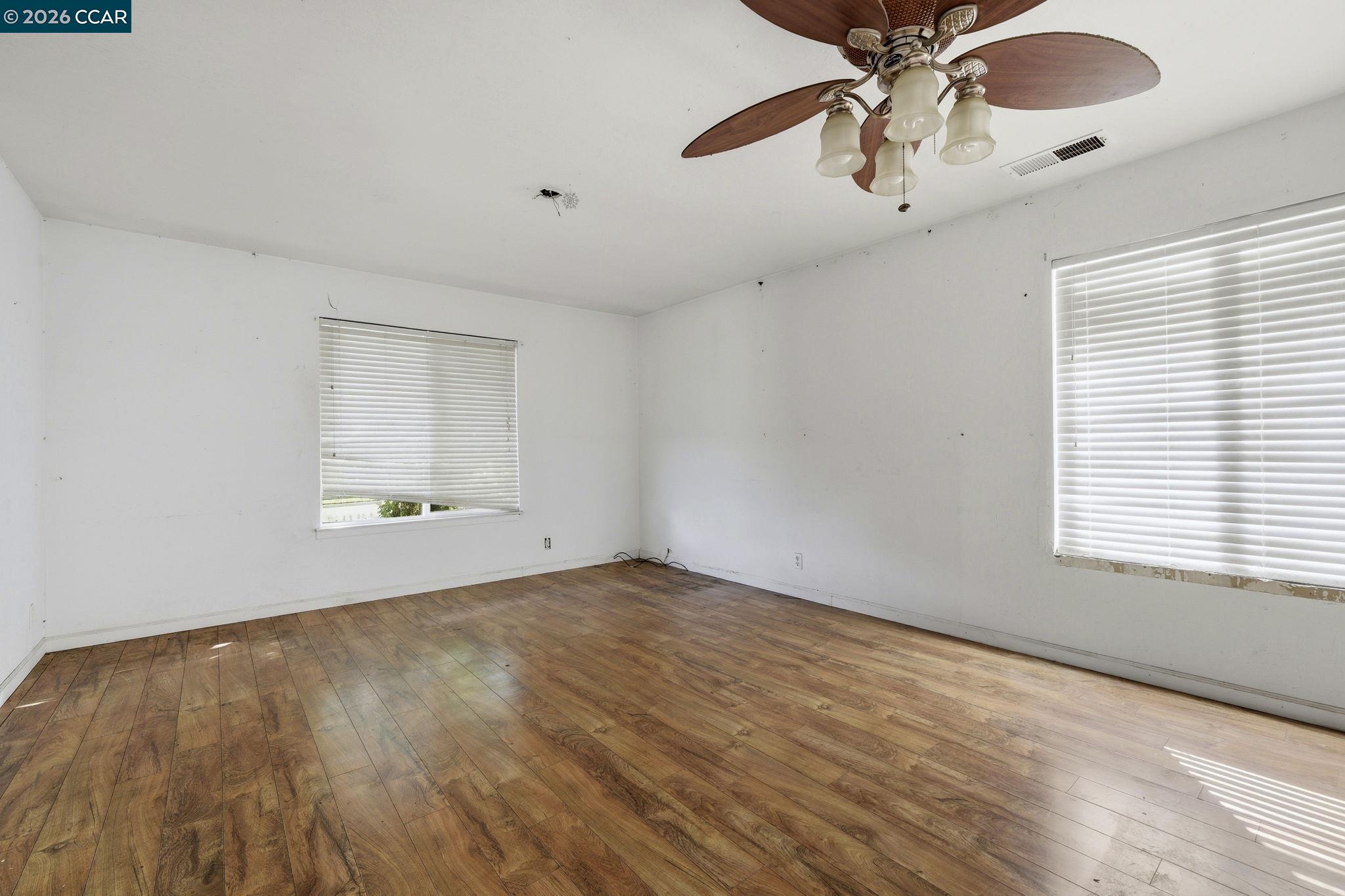 Detail Gallery Image 8 of 36 For 1509 W 18th St, Antioch,  CA 94509 - 3 Beds | 2 Baths