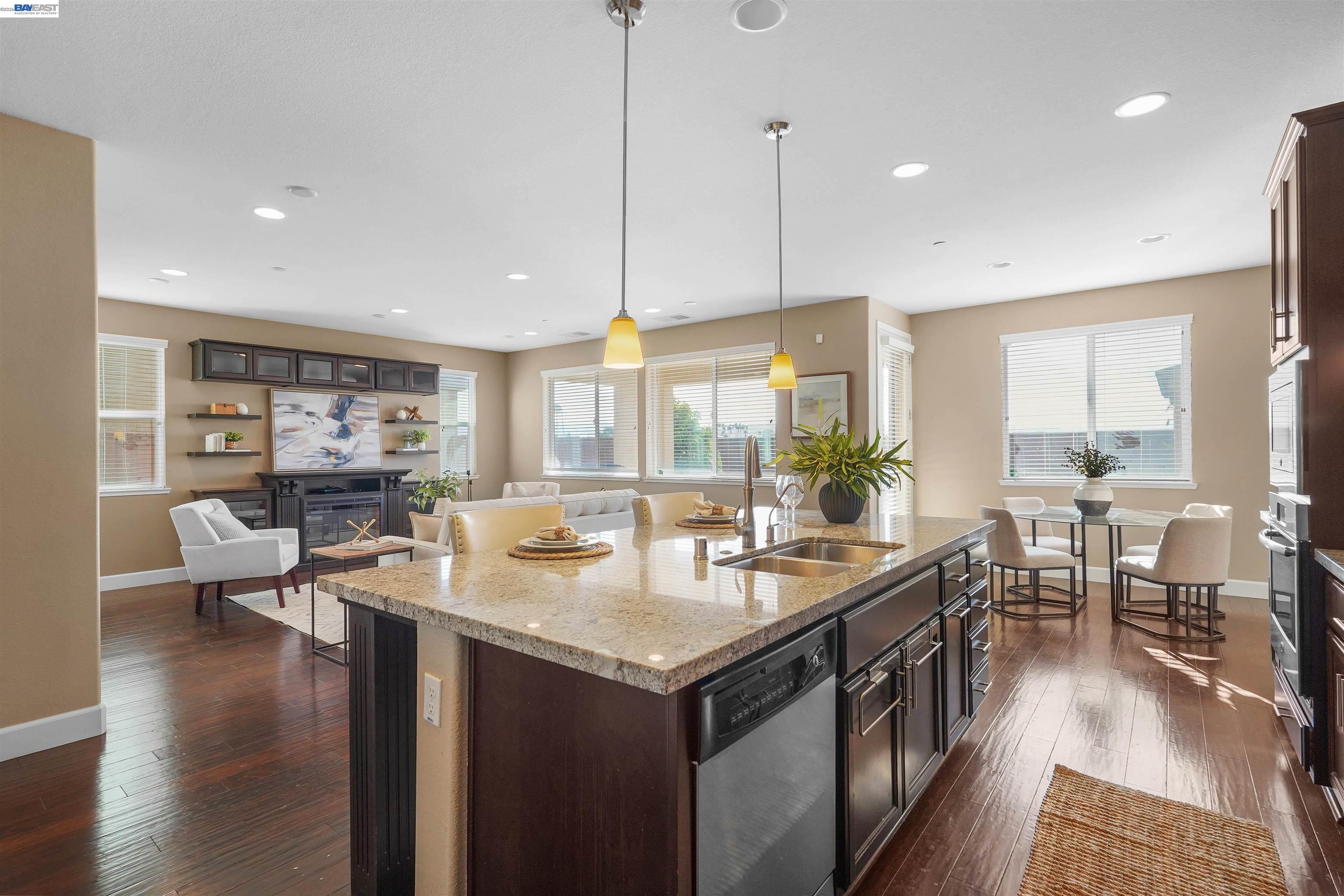 Detail Gallery Image 13 of 45 For 2417 Stalsburg Dr, Tracy,  CA 95376 - 4 Beds | 3 Baths