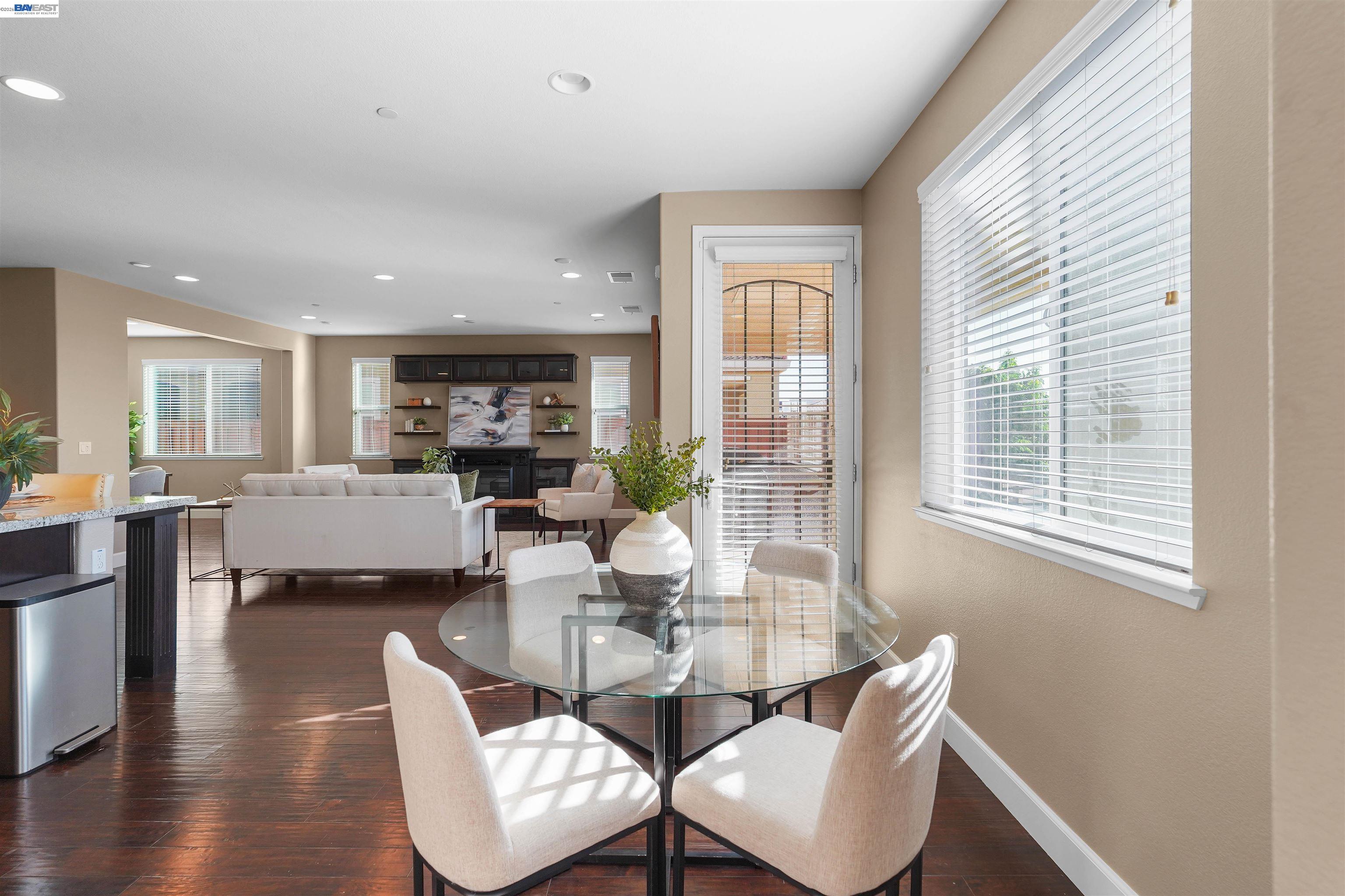 Detail Gallery Image 17 of 45 For 2417 Stalsburg Dr, Tracy,  CA 95376 - 4 Beds | 3 Baths