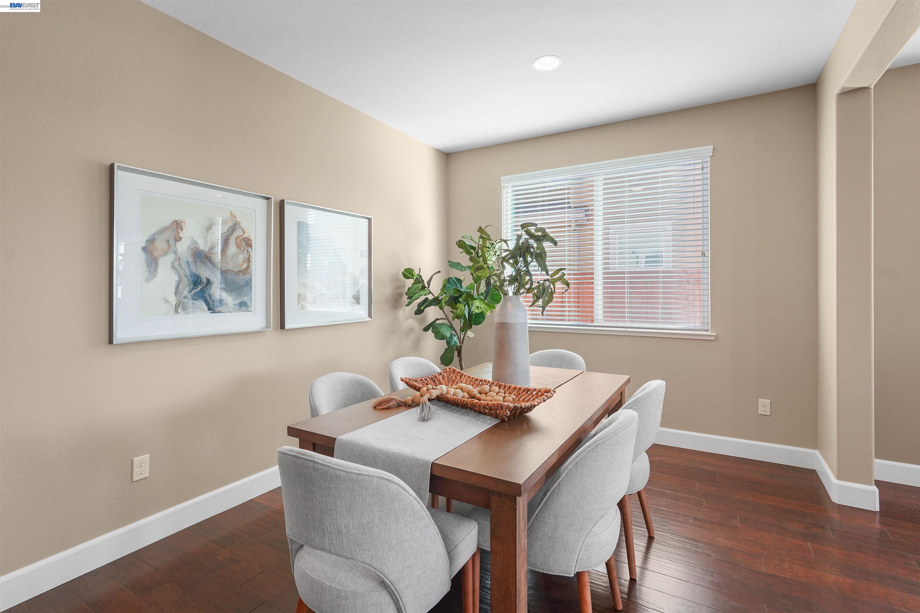 Detail Gallery Image 8 of 45 For 2417 Stalsburg Dr, Tracy,  CA 95376 - 4 Beds | 3 Baths