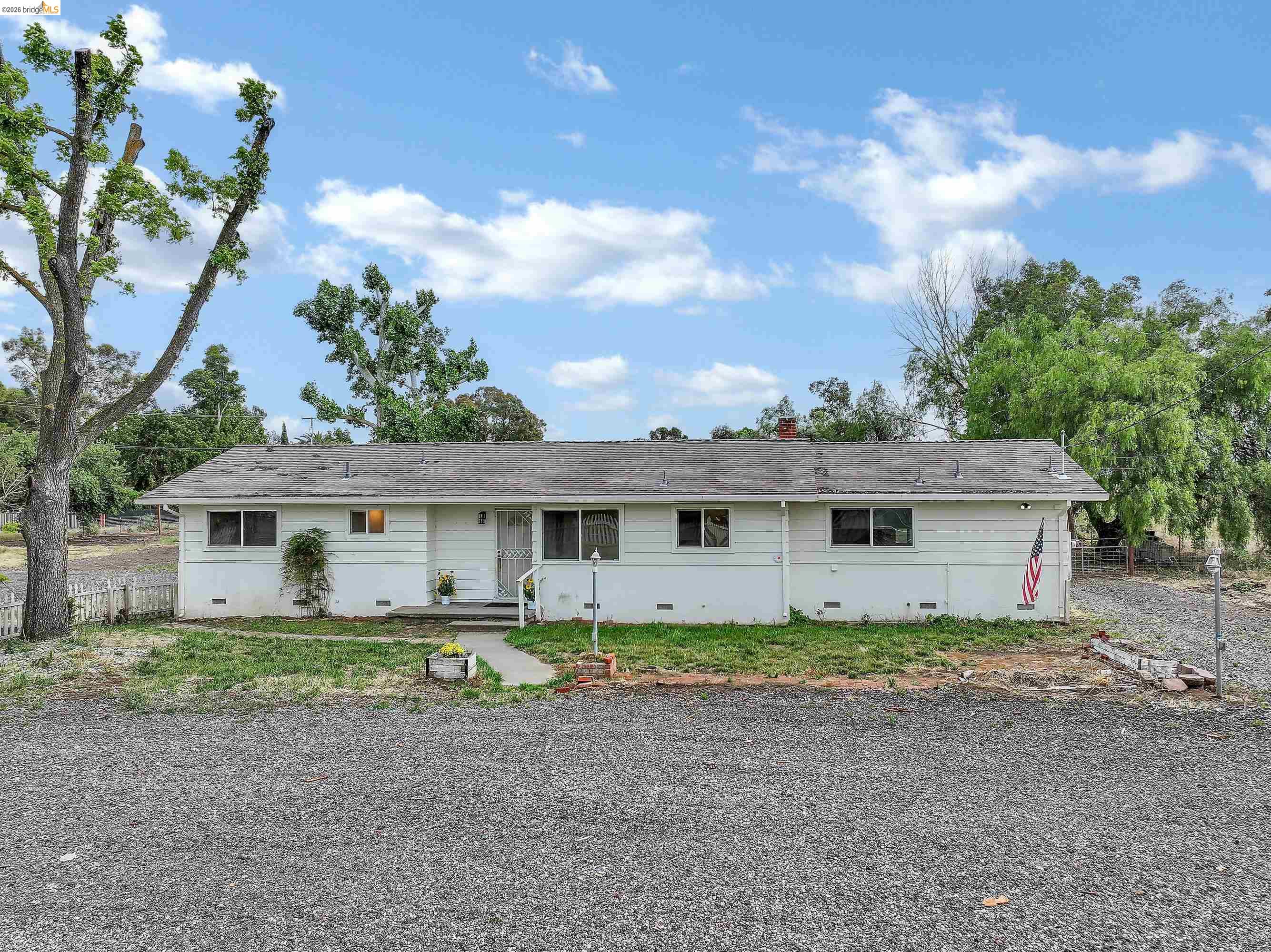 Front Image Thumbnail for EB41131818