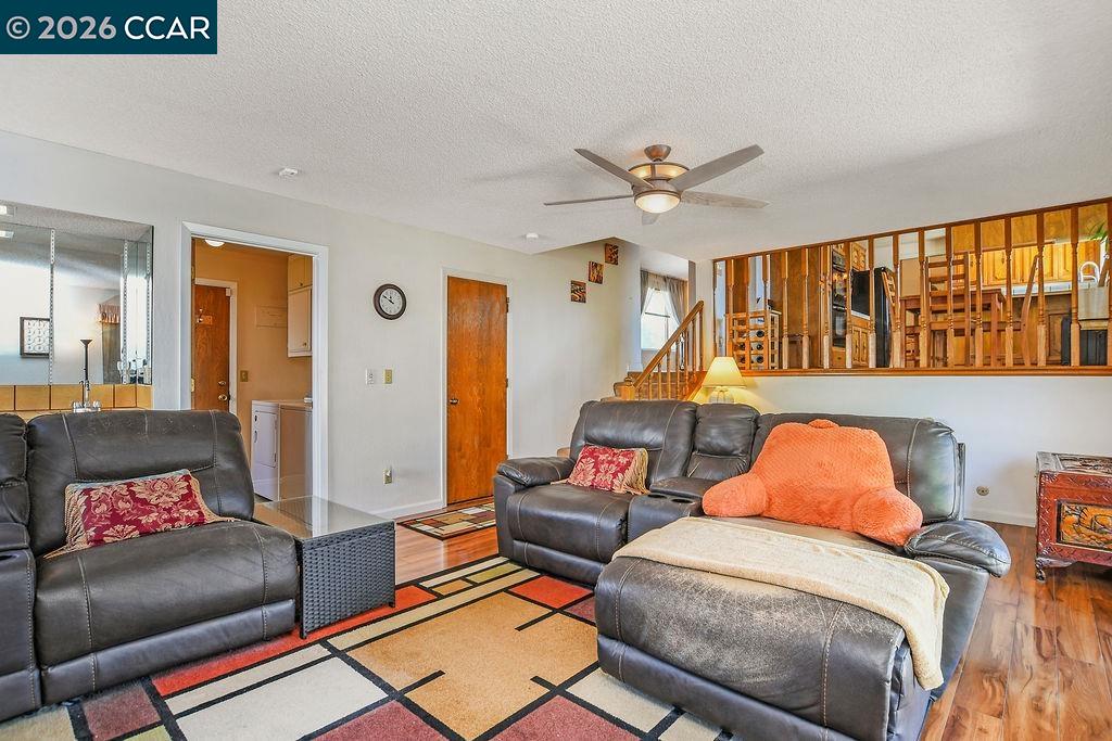 Detail Gallery Image 11 of 37 For 2822 Harris, Antioch,  CA 94509 - 4 Beds | 2/1 Baths