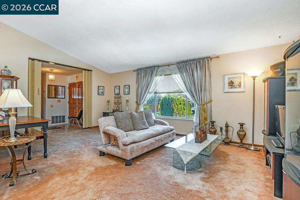 Detail Gallery Image 4 of 37 For 2822 Harris, Antioch,  CA 94509 - 4 Beds | 2/1 Baths