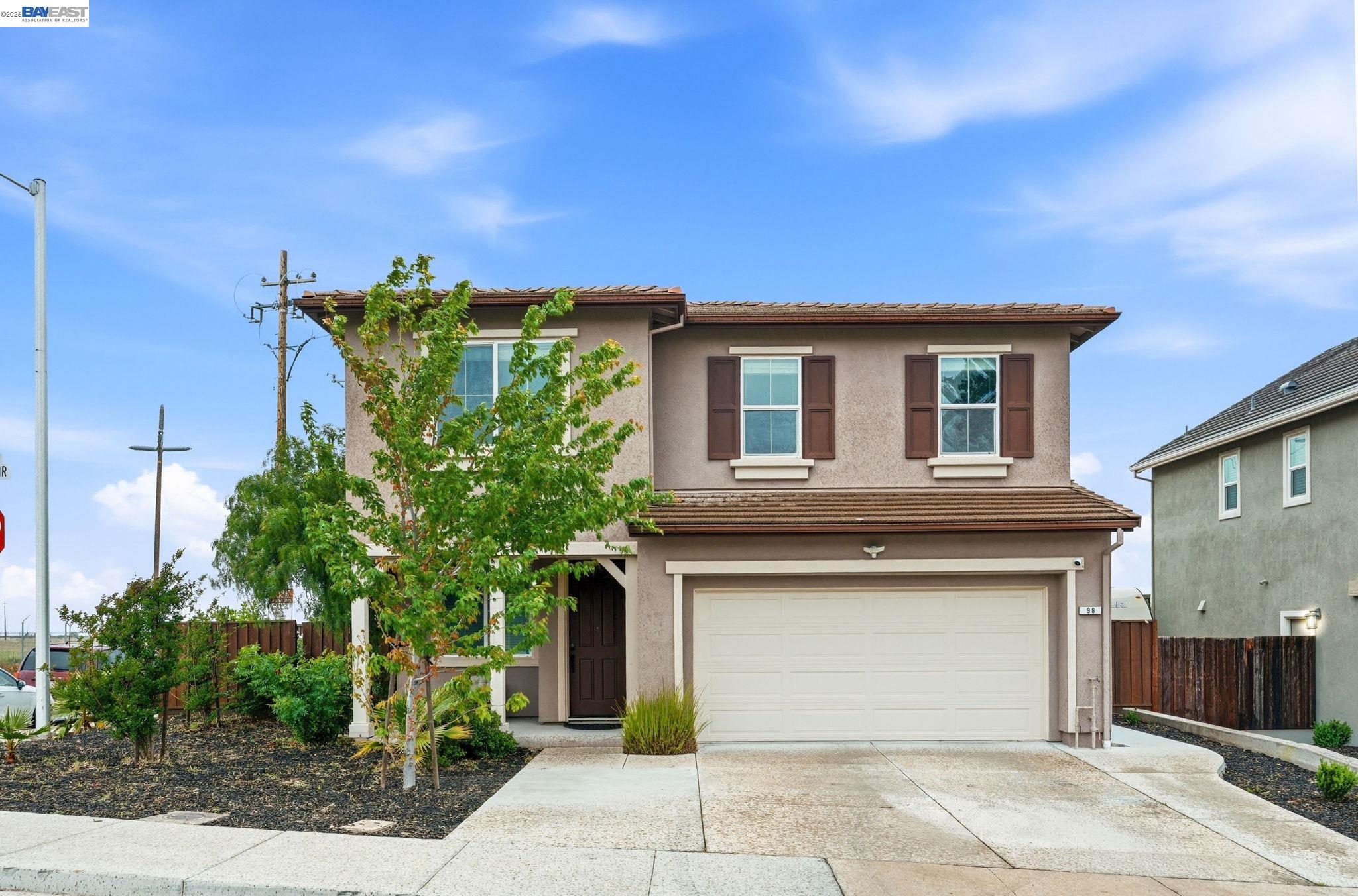 Detail Gallery Image 2 of 33 For 98 Driftwood Cir, Bay Point,  CA 94565 - 4 Beds | 2/1 Baths