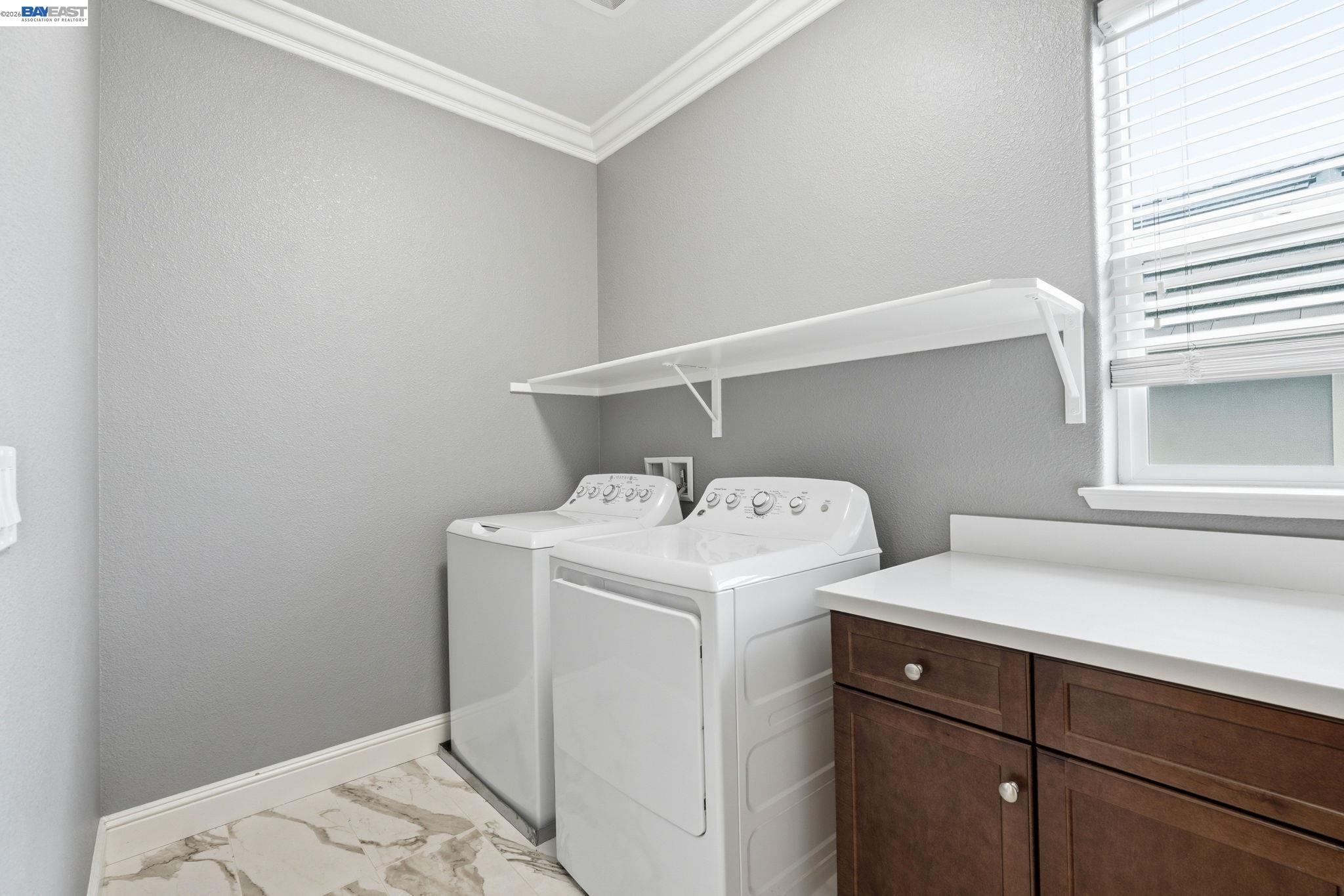 Detail Gallery Image 14 of 33 For 98 Driftwood Cir, Bay Point,  CA 94565 - 4 Beds | 2/1 Baths