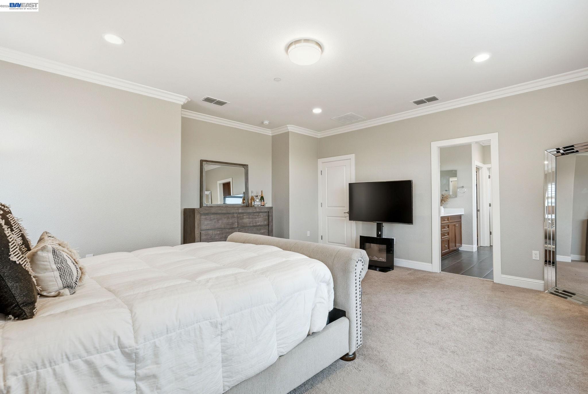 Detail Gallery Image 23 of 33 For 98 Driftwood Cir, Bay Point,  CA 94565 - 4 Beds | 2/1 Baths
