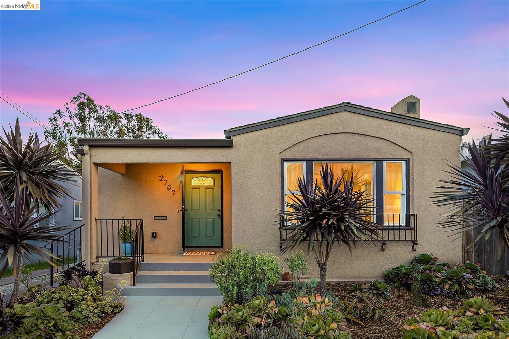 2707 Logan St, Oakland, CA, 94601