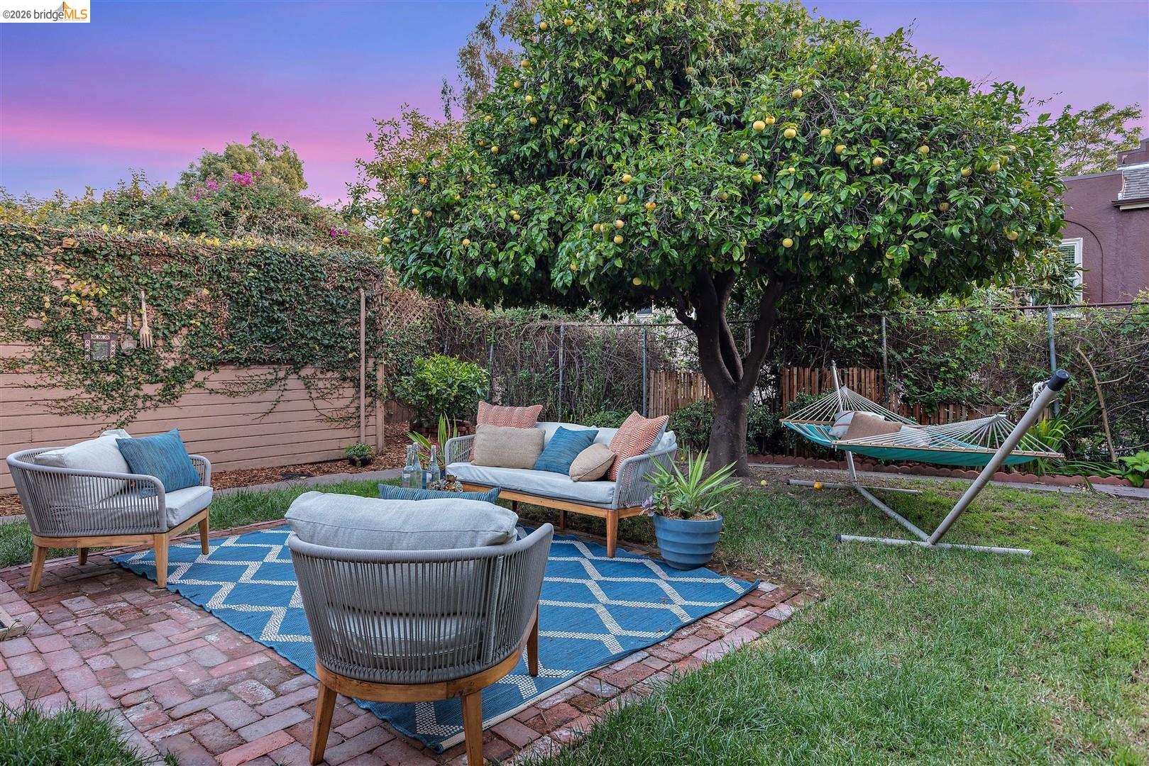 2707 Logan St, Oakland, CA, 94601
