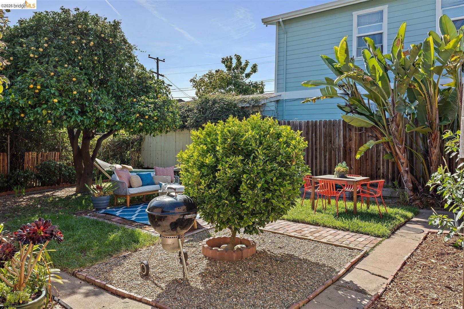 2707 Logan St, Oakland, CA, 94601