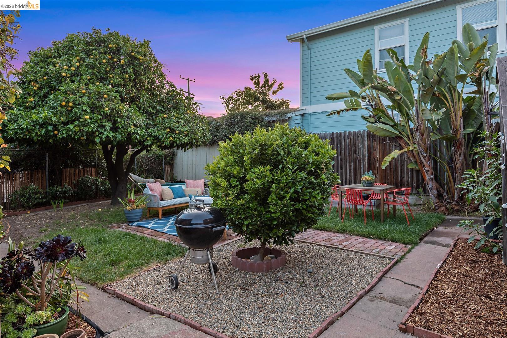 2707 Logan St, Oakland, CA, 94601