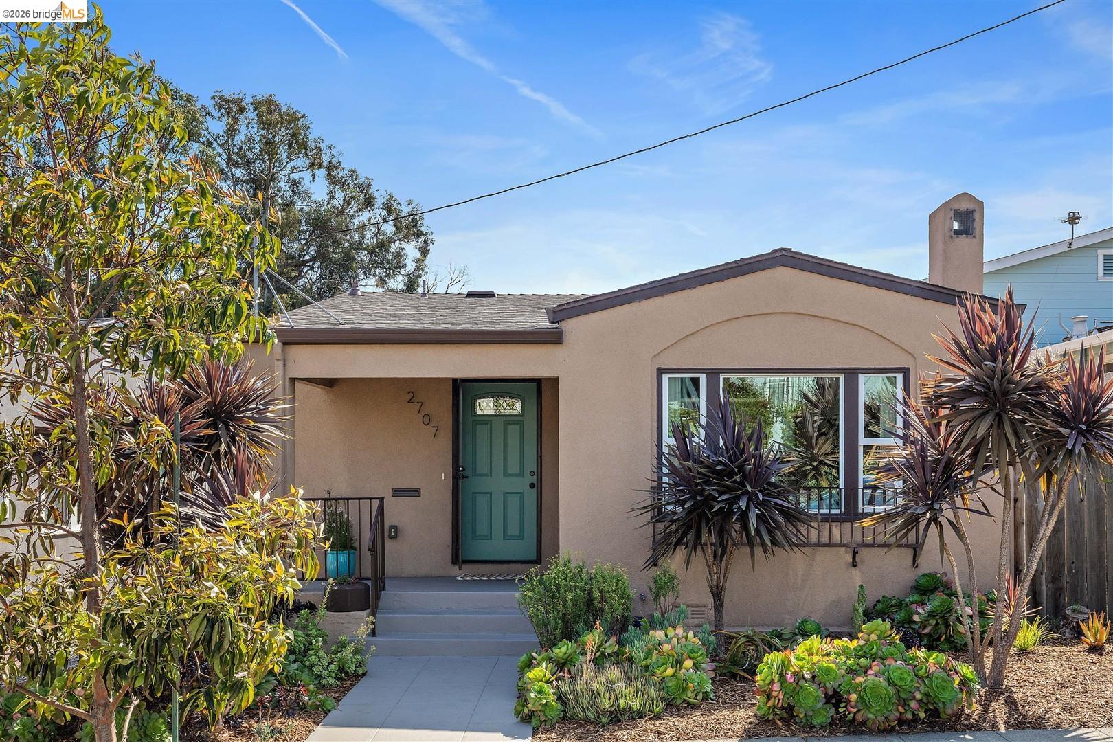 2707 Logan St, Oakland, CA, 94601