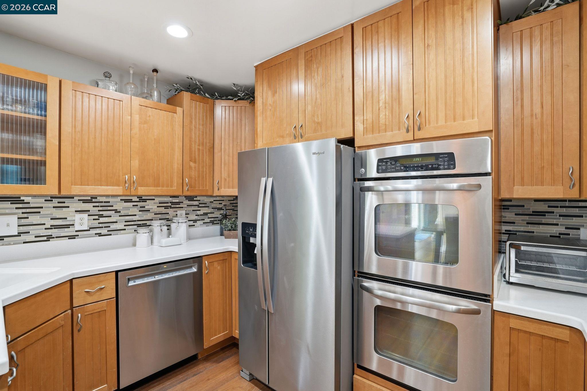 Detail Gallery Image 13 of 30 For 136 Pacific Ave, Pacifica,  CA 94044 - 3 Beds | 2 Baths