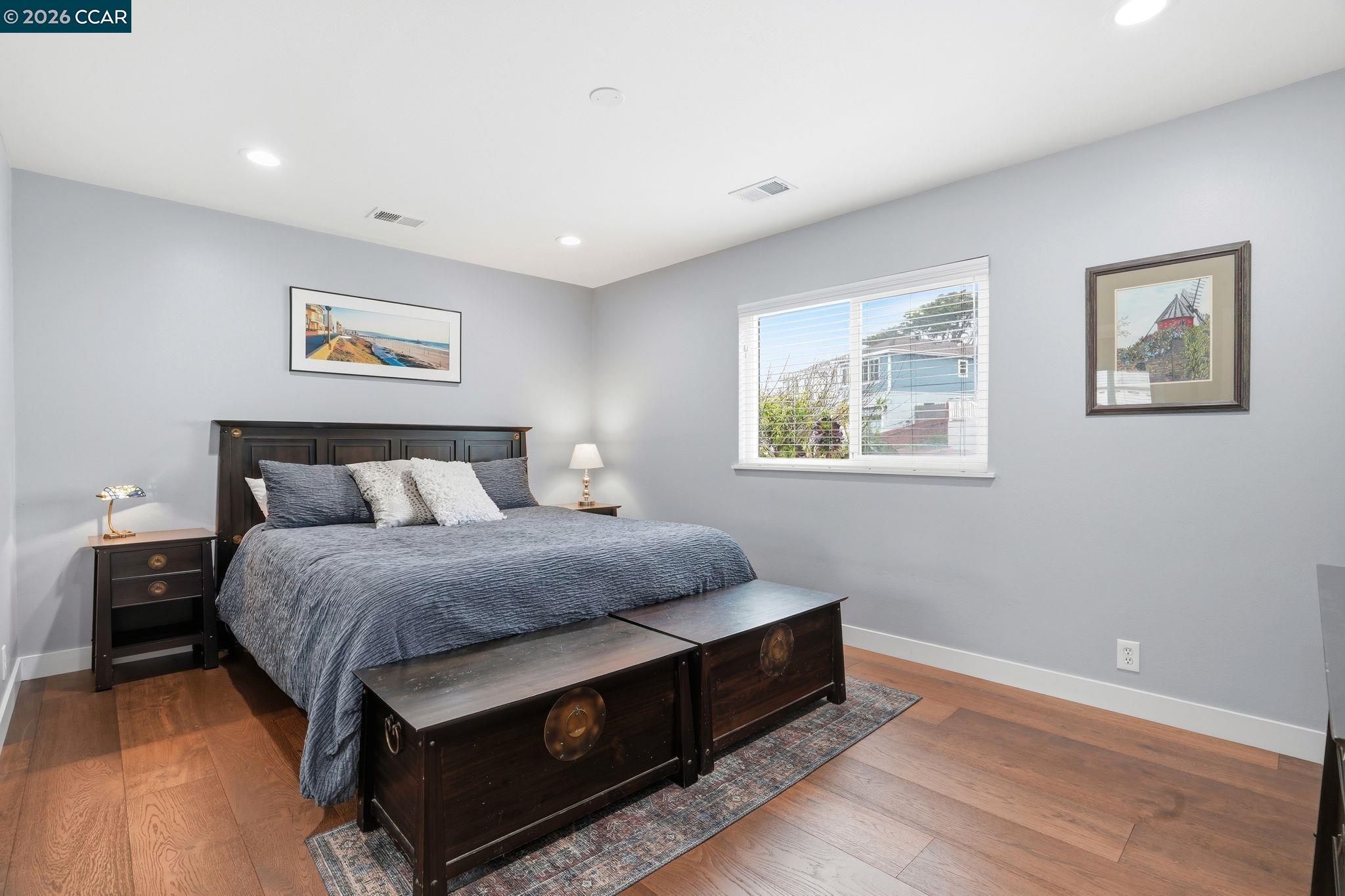 Detail Gallery Image 16 of 30 For 136 Pacific Ave, Pacifica,  CA 94044 - 3 Beds | 2 Baths