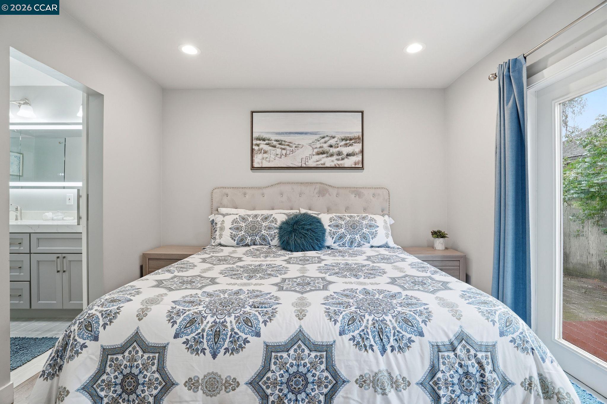 Detail Gallery Image 21 of 30 For 136 Pacific Ave, Pacifica,  CA 94044 - 3 Beds | 2 Baths