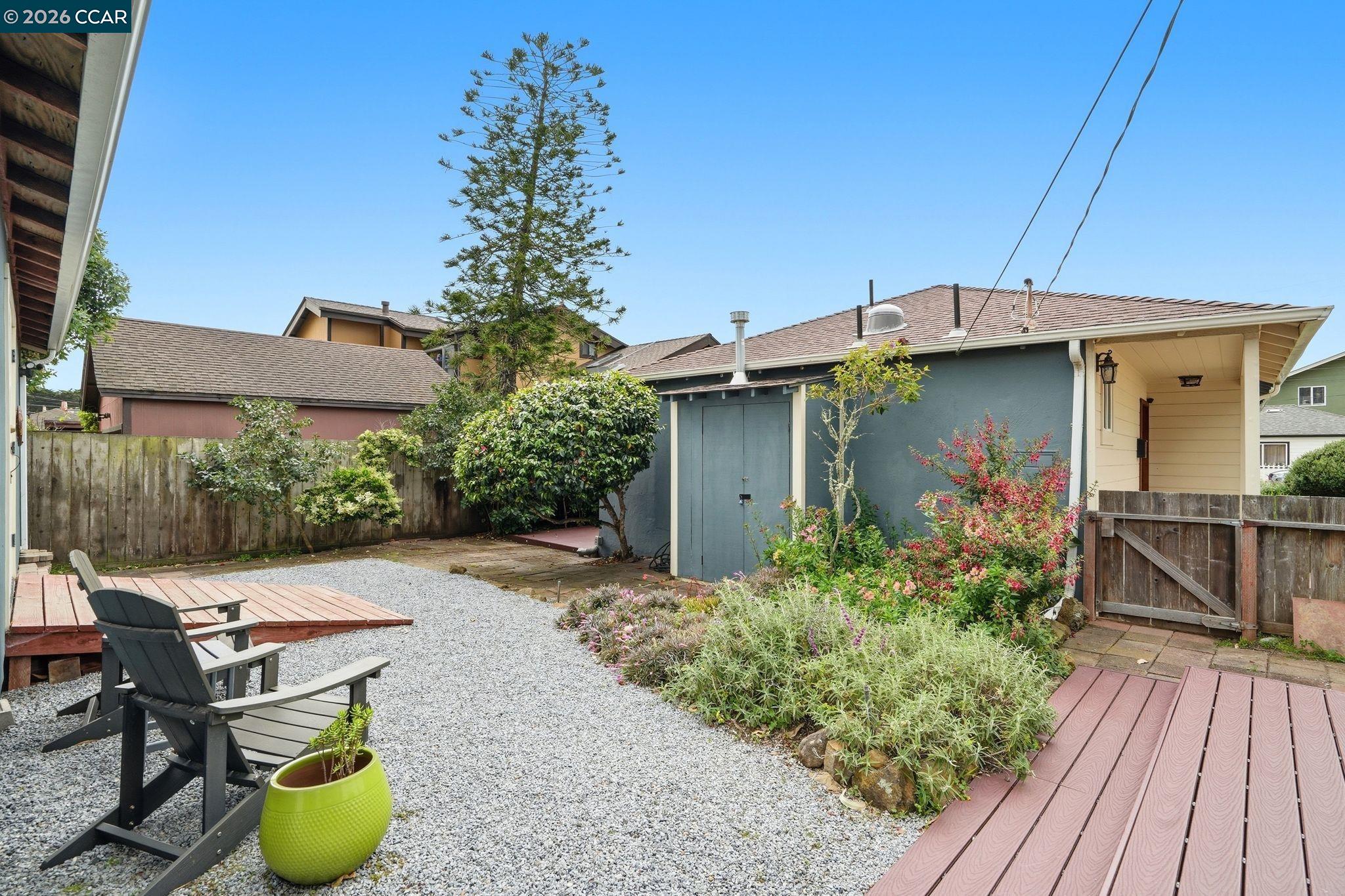 Detail Gallery Image 24 of 30 For 136 Pacific Ave, Pacifica,  CA 94044 - 3 Beds | 2 Baths