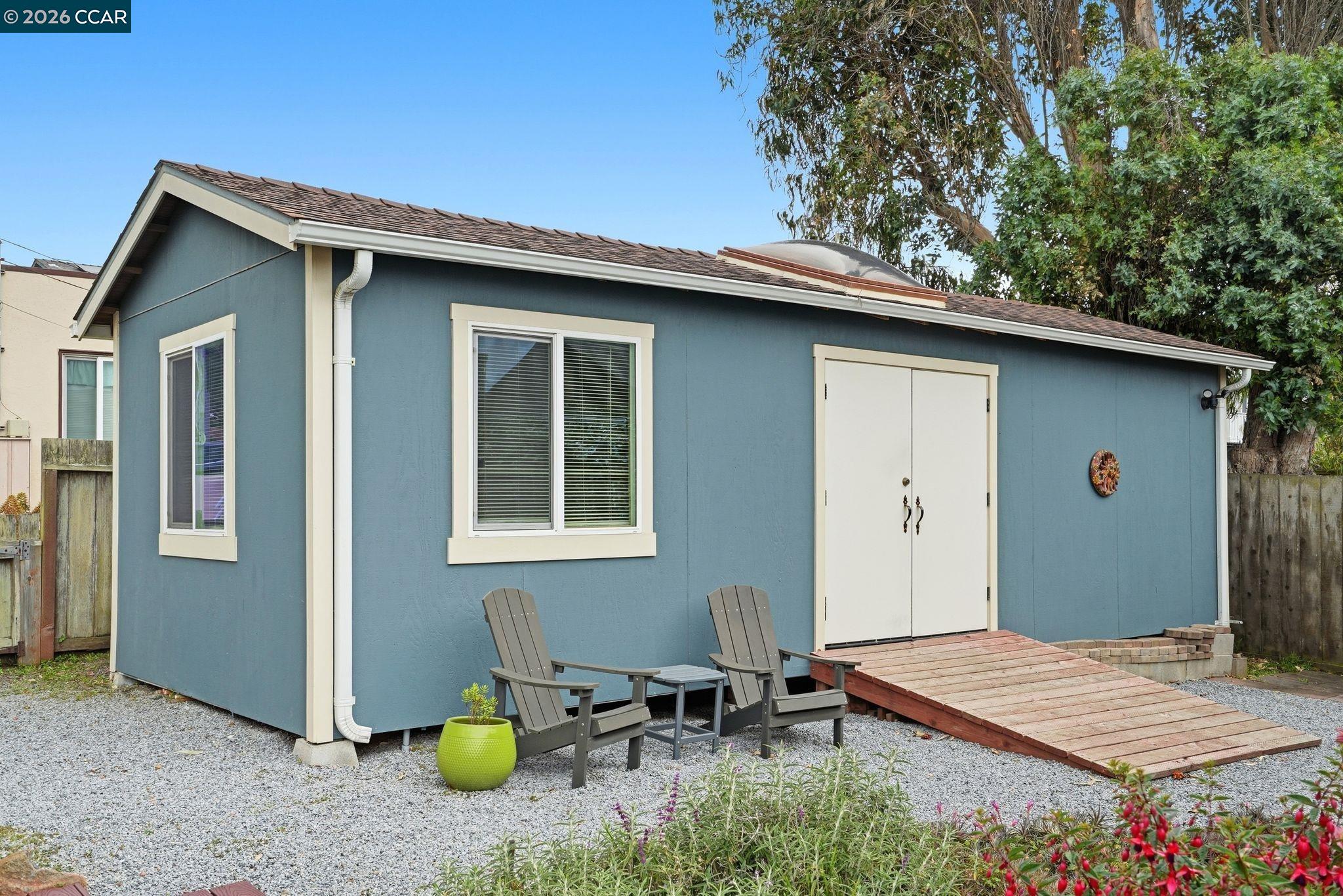 Detail Gallery Image 25 of 30 For 136 Pacific Ave, Pacifica,  CA 94044 - 3 Beds | 2 Baths