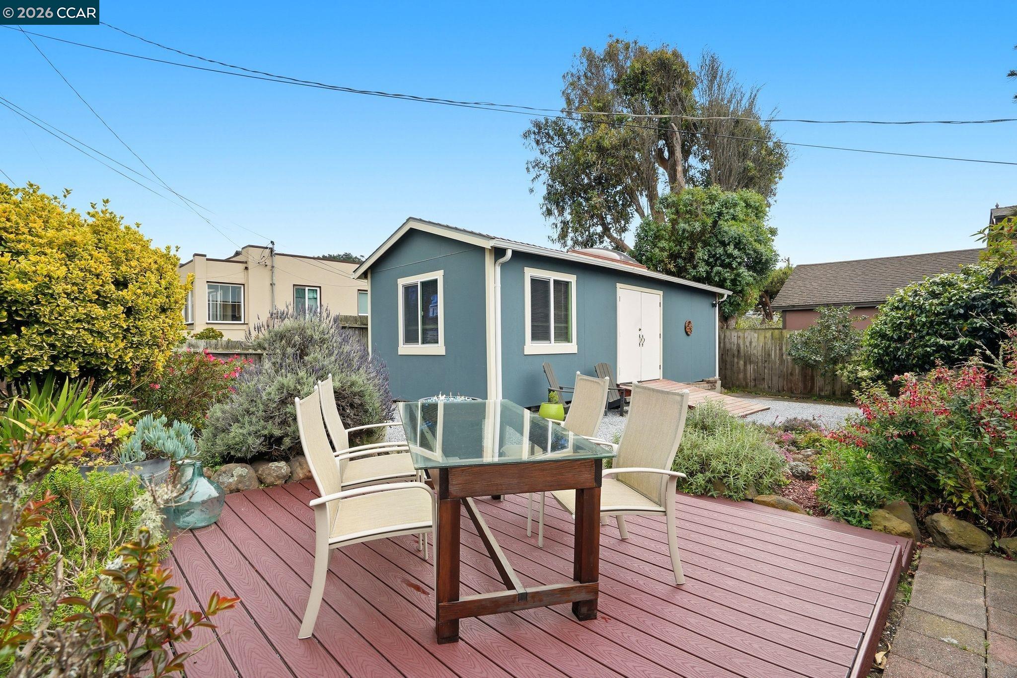 Detail Gallery Image 28 of 30 For 136 Pacific Ave, Pacifica,  CA 94044 - 3 Beds | 2 Baths