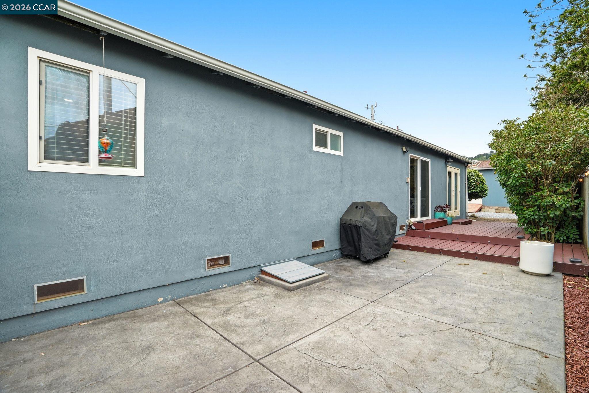 Detail Gallery Image 29 of 30 For 136 Pacific Ave, Pacifica,  CA 94044 - 3 Beds | 2 Baths