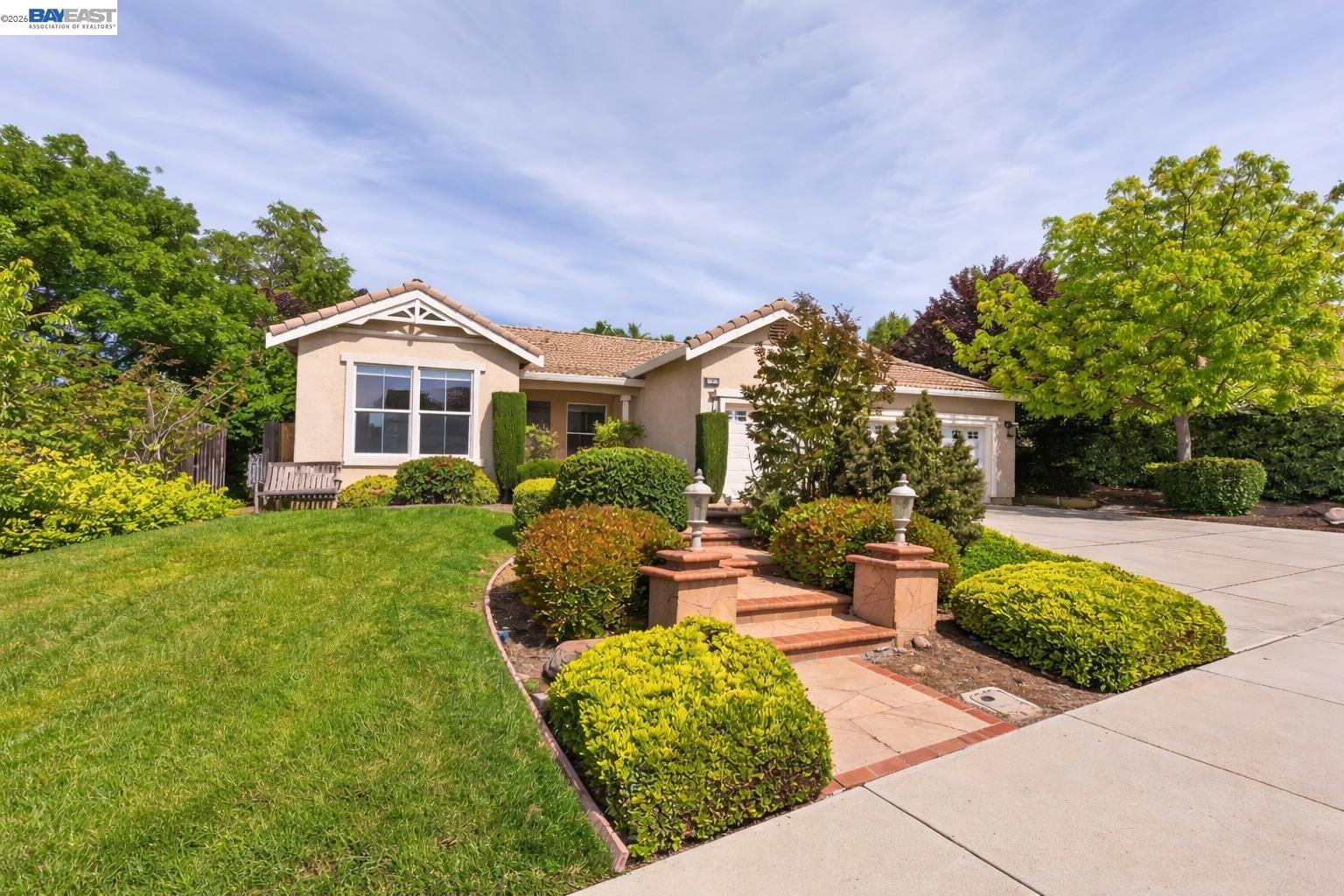 Detail Gallery Image 2 of 78 For 5113 Pray Court, Antioch,  CA 94531 - 4 Beds | 3 Baths