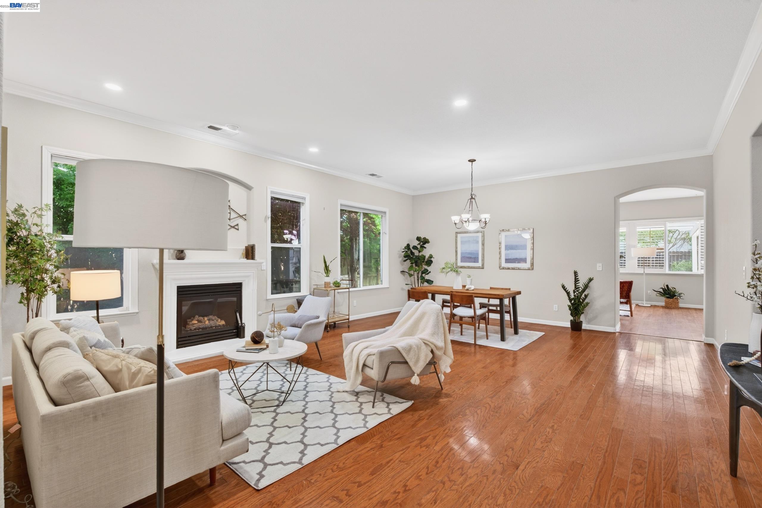 Detail Gallery Image 4 of 78 For 5113 Pray Court, Antioch,  CA 94531 - 4 Beds | 3 Baths