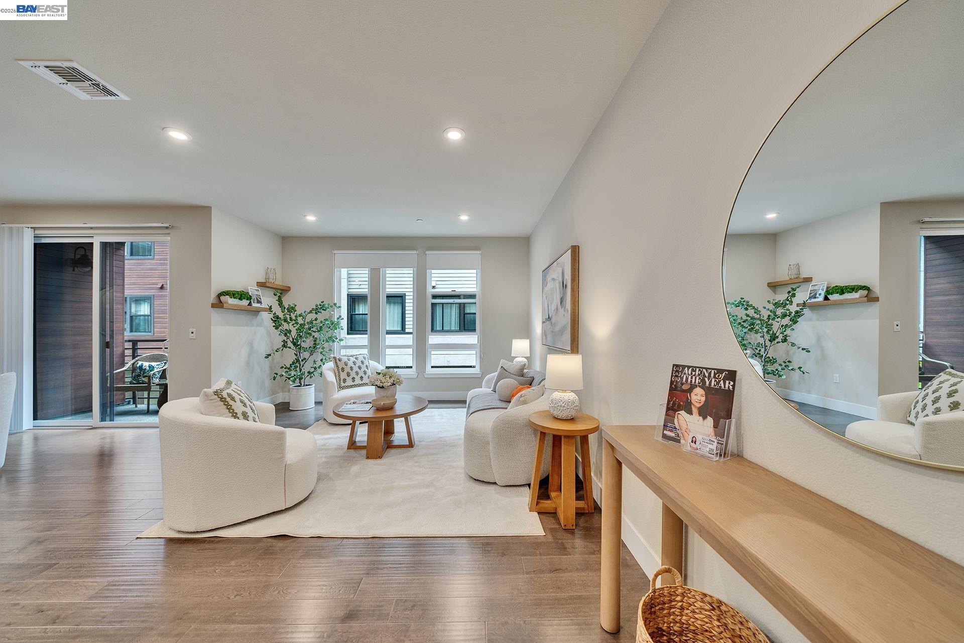 Photo #2: 41131849 Listing: Photo #2