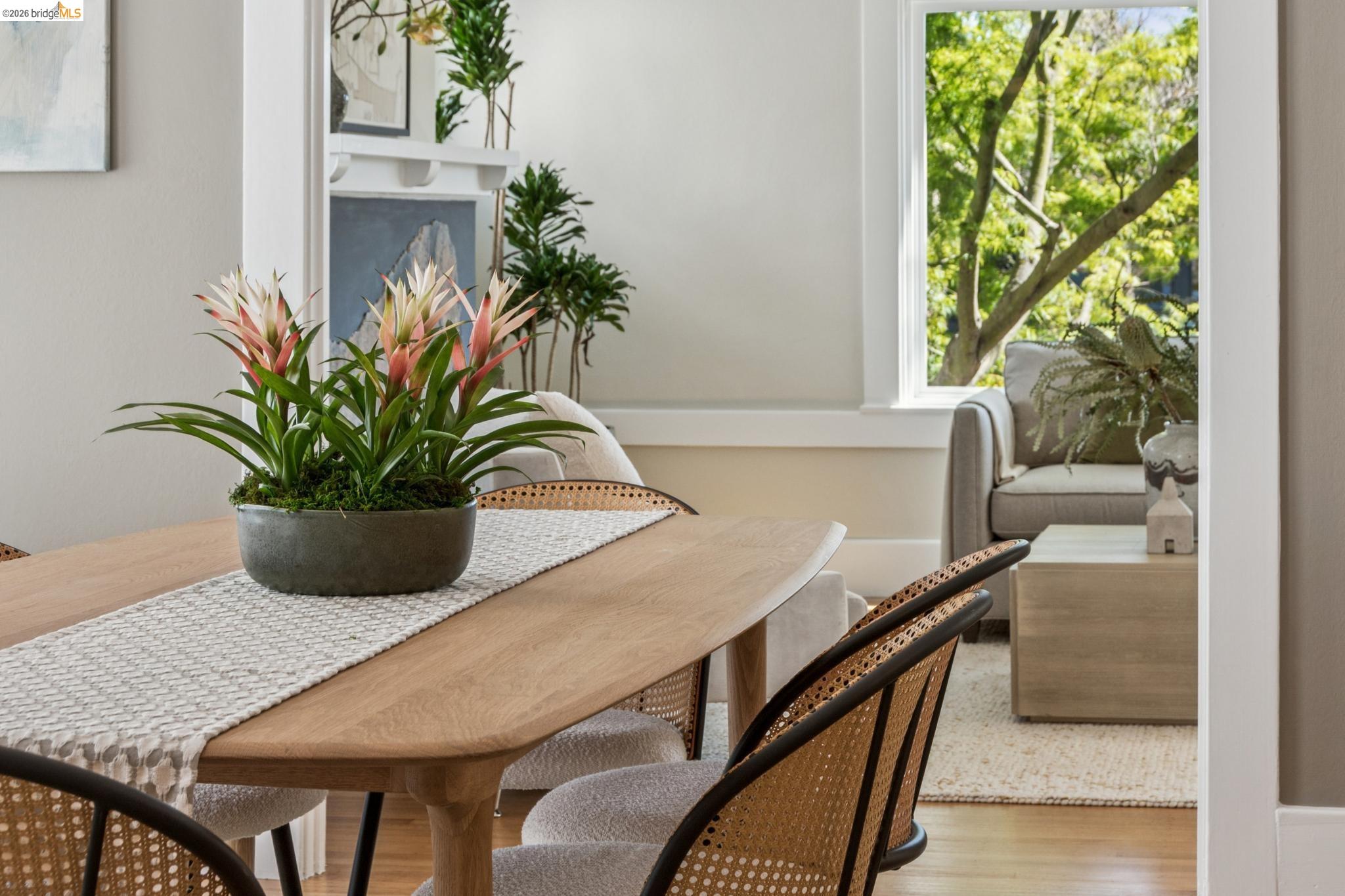 Detail Gallery Image 13 of 41 For 1233 Carleton St, Berkeley,  CA 94702 - 2 Beds | 1 Baths