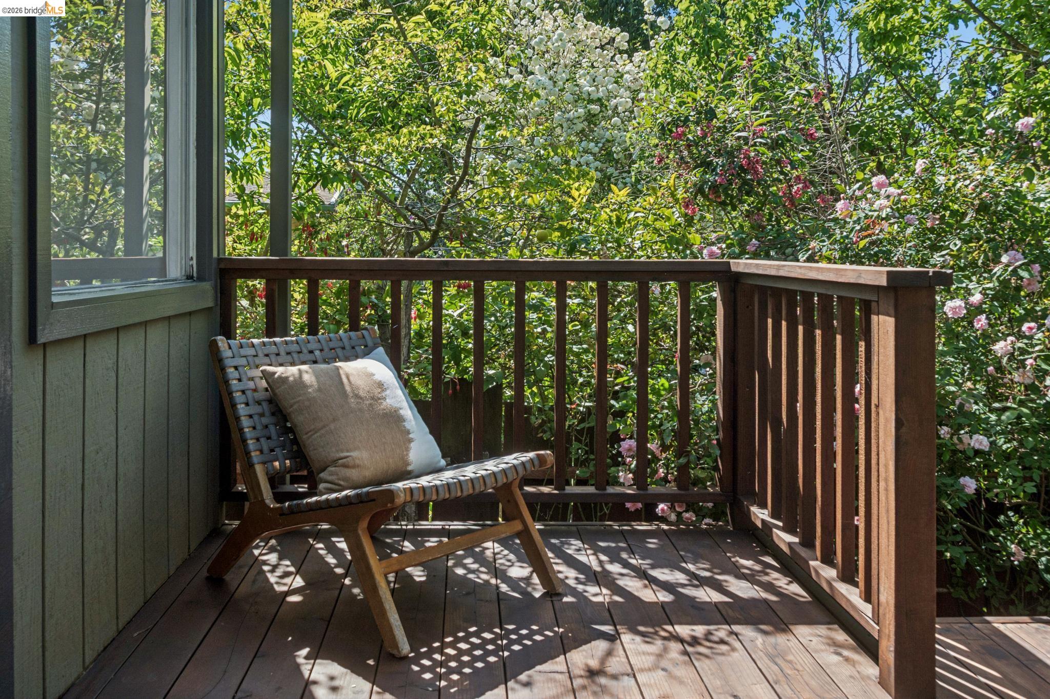 Detail Gallery Image 28 of 41 For 1233 Carleton St, Berkeley,  CA 94702 - 2 Beds | 1 Baths