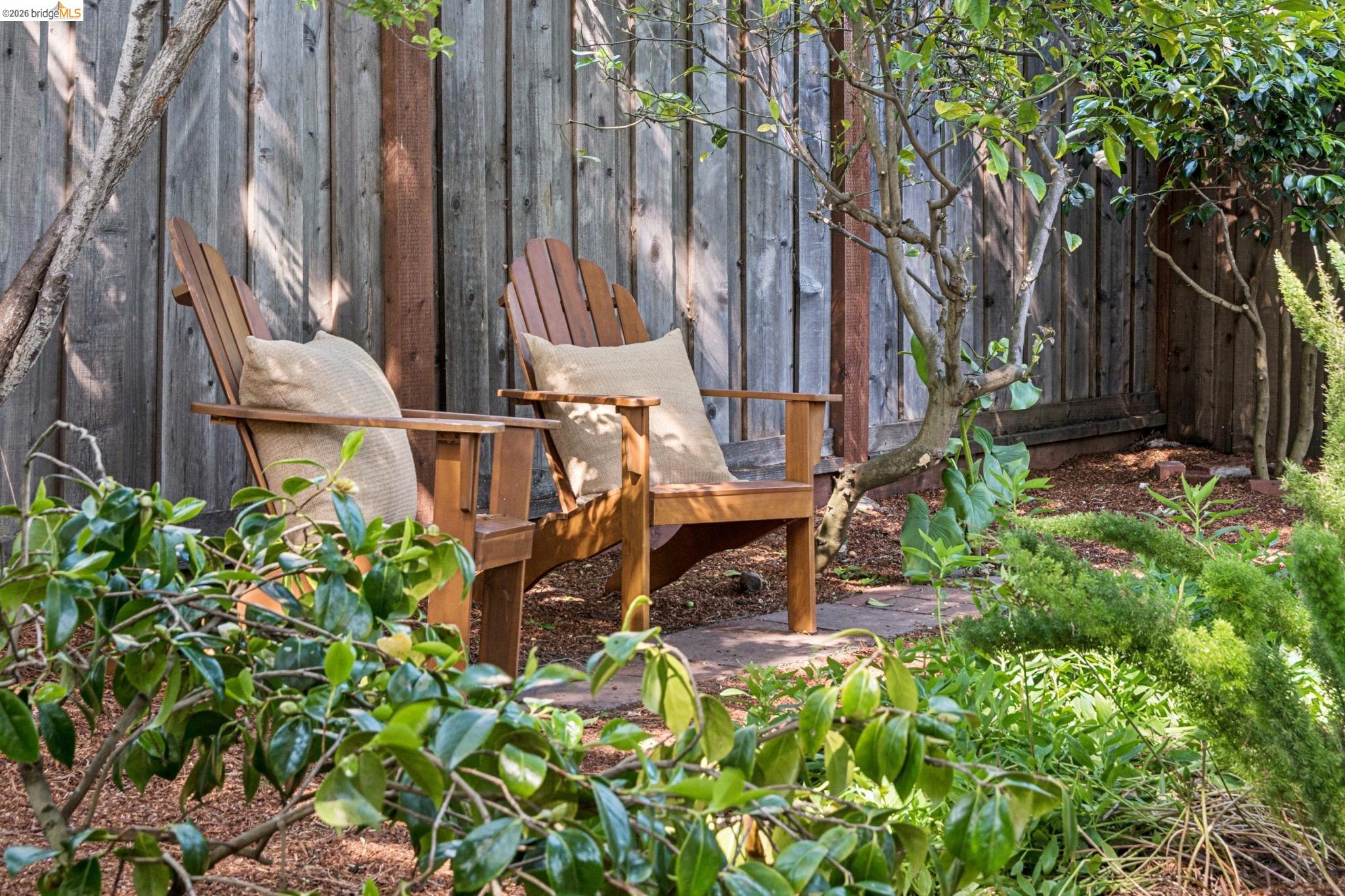 Detail Gallery Image 32 of 41 For 1233 Carleton St, Berkeley,  CA 94702 - 2 Beds | 1 Baths