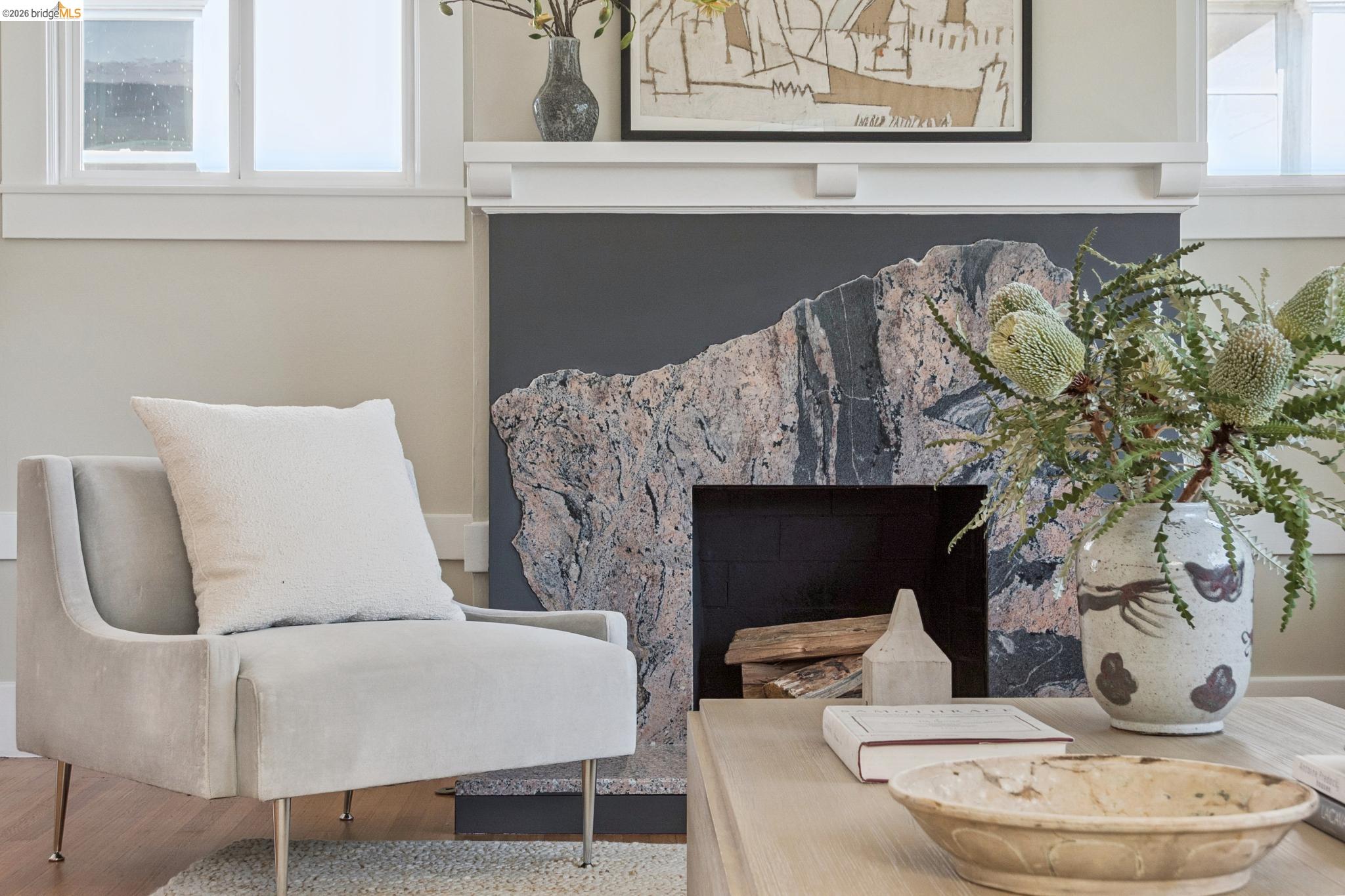 Detail Gallery Image 9 of 41 For 1233 Carleton St, Berkeley,  CA 94702 - 2 Beds | 1 Baths