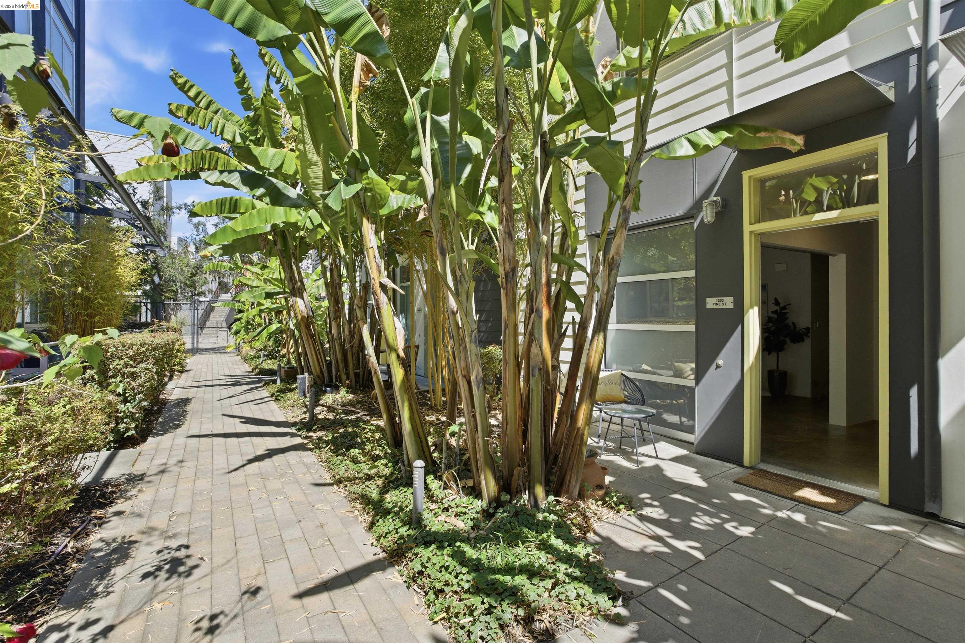 1253 Pine St, Oakland CA 94607 — photo 25