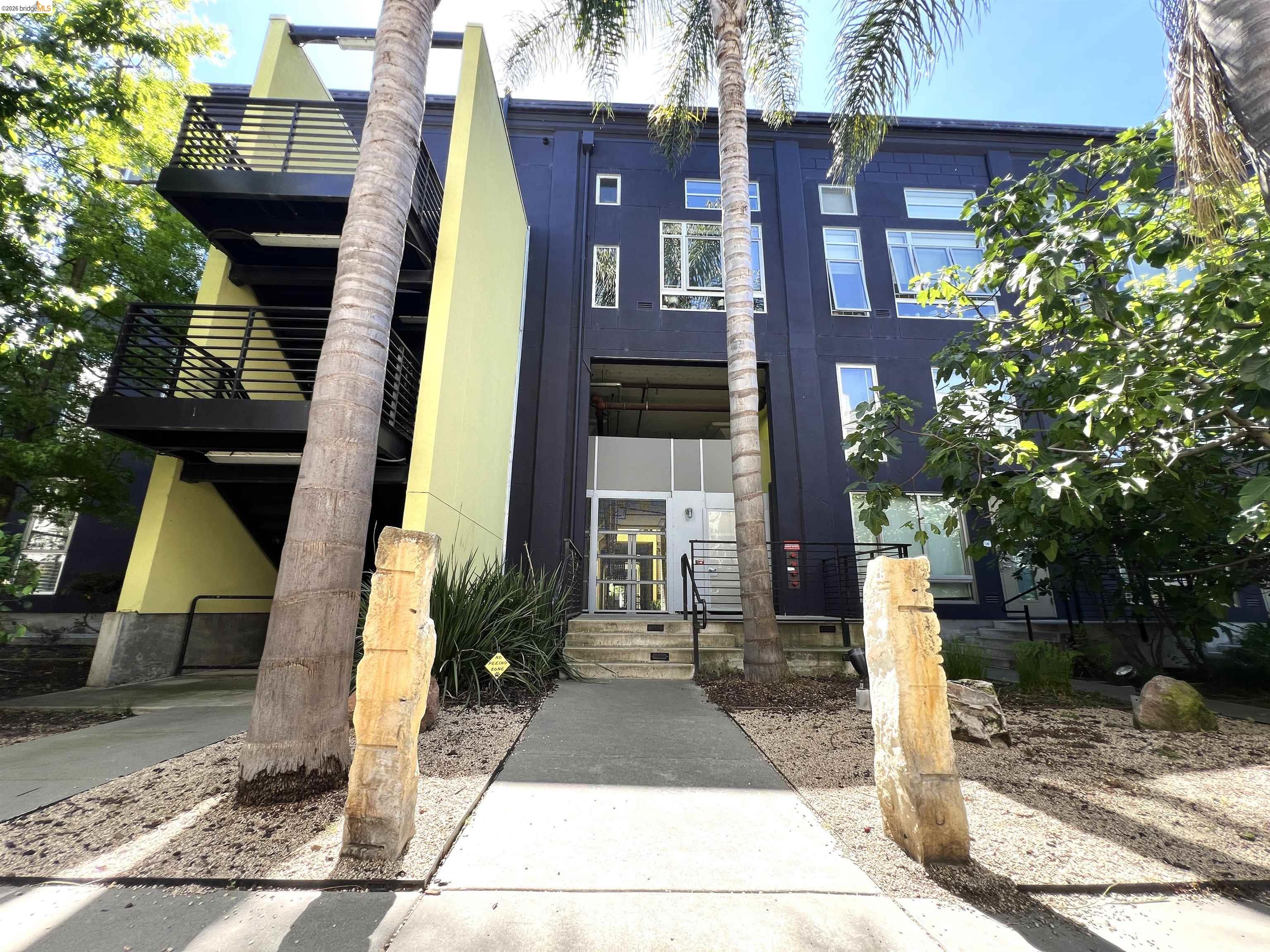 1253 Pine St, Oakland CA 94607 — photo 41