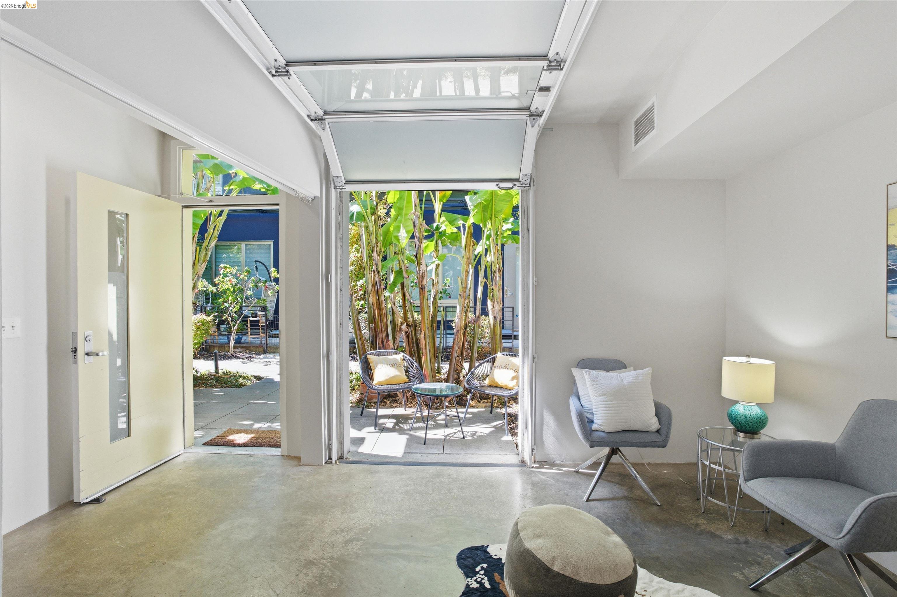 1253 Pine St, Oakland CA 94607 — photo 8