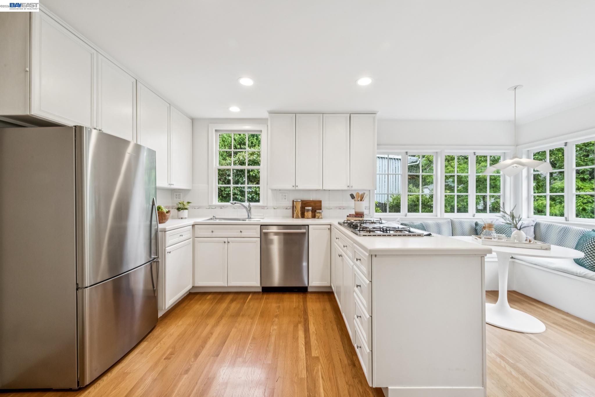 Detail Gallery Image 25 of 56 For 1800 San Lorenzo Avenue, Berkeley,  CA 94707 - 3 Beds | 1/1 Baths