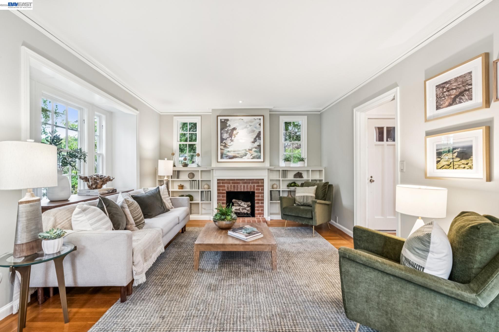 Detail Gallery Image 4 of 56 For 1800 San Lorenzo Avenue, Berkeley,  CA 94707 - 3 Beds | 1/1 Baths