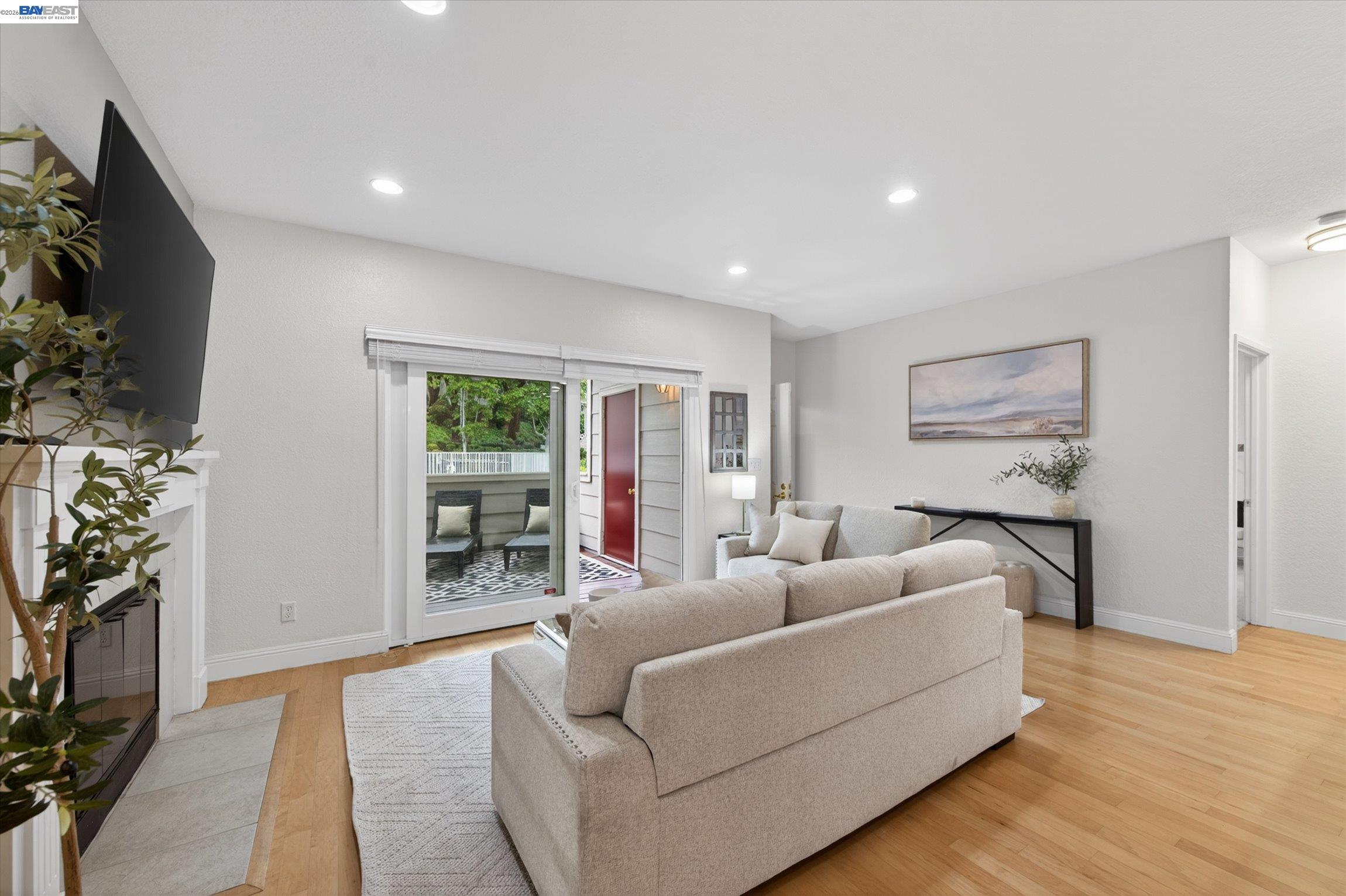 Photo #4: 41131856 Listing: Photo #4