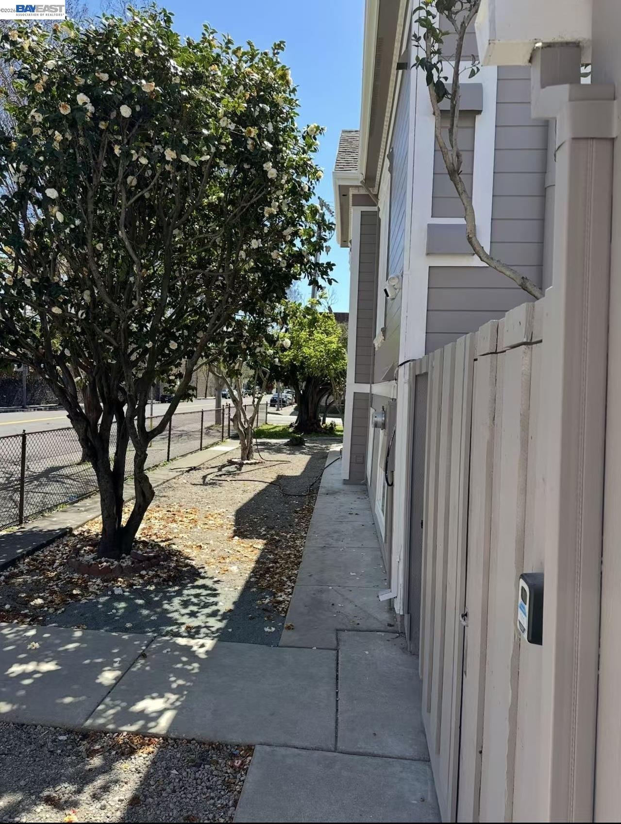 Detail Gallery Image 11 of 12 For 308 W Joaquin Ave, San Leandro,  CA 94577 - 2 Beds | 1/1 Baths