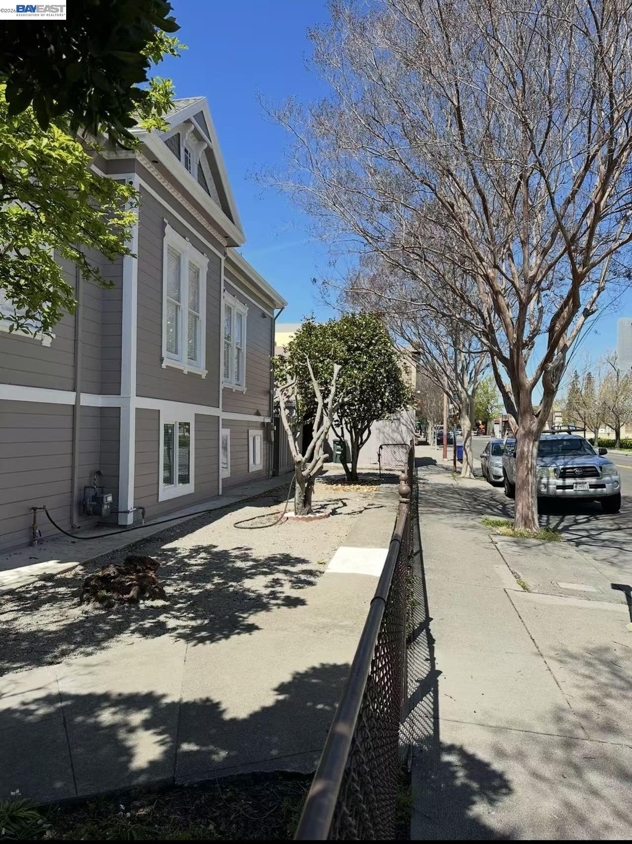 Detail Gallery Image 4 of 12 For 308 W Joaquin Ave, San Leandro,  CA 94577 - 2 Beds | 1/1 Baths