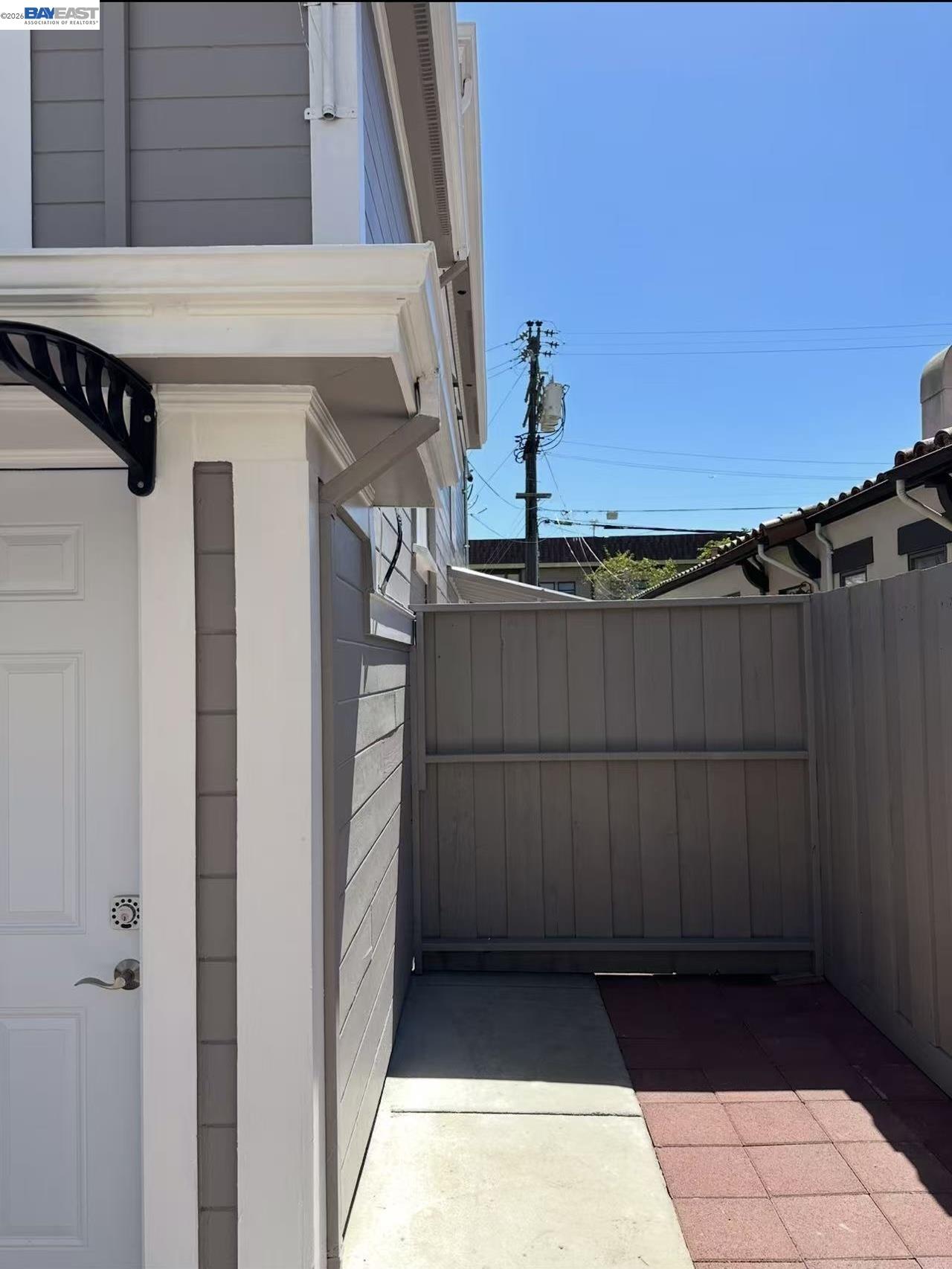 Detail Gallery Image 6 of 12 For 308 W Joaquin Ave, San Leandro,  CA 94577 - 2 Beds | 1/1 Baths