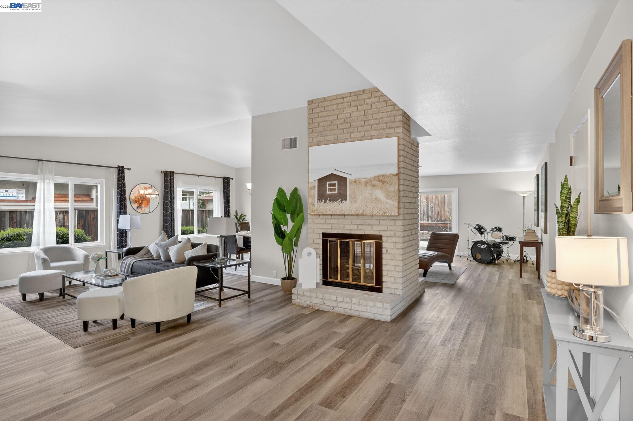 Detail Gallery Image 5 of 50 For 3211 De Anza Pl, San Ramon,  CA 94583 - 5 Beds | 2 Baths