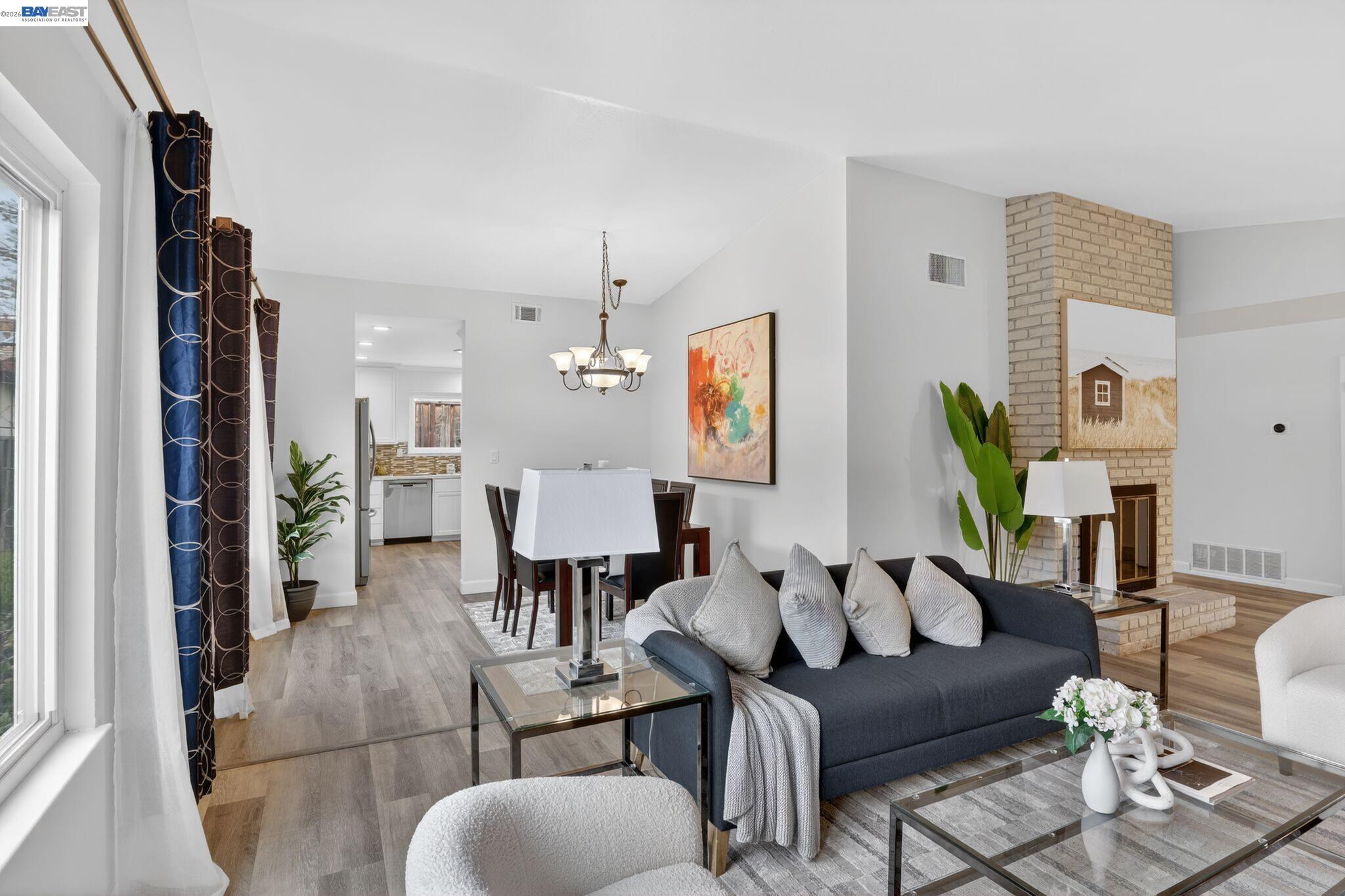 Detail Gallery Image 8 of 50 For 3211 De Anza Pl, San Ramon,  CA 94583 - 5 Beds | 2 Baths