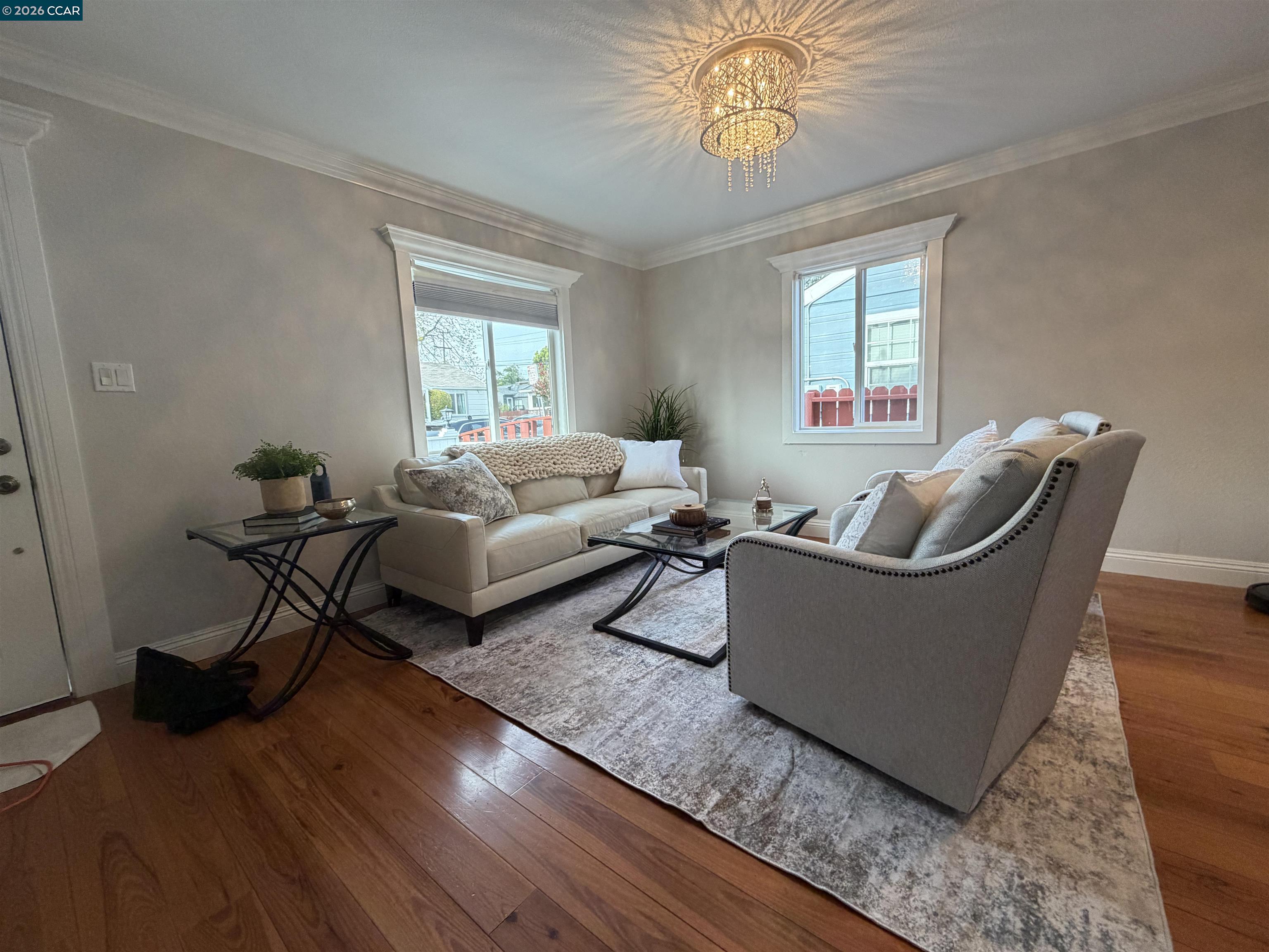 Detail Gallery Image 2 of 16 For 916 Bataan Ave, Berkeley,  CA 94710 - 3 Beds | 2 Baths