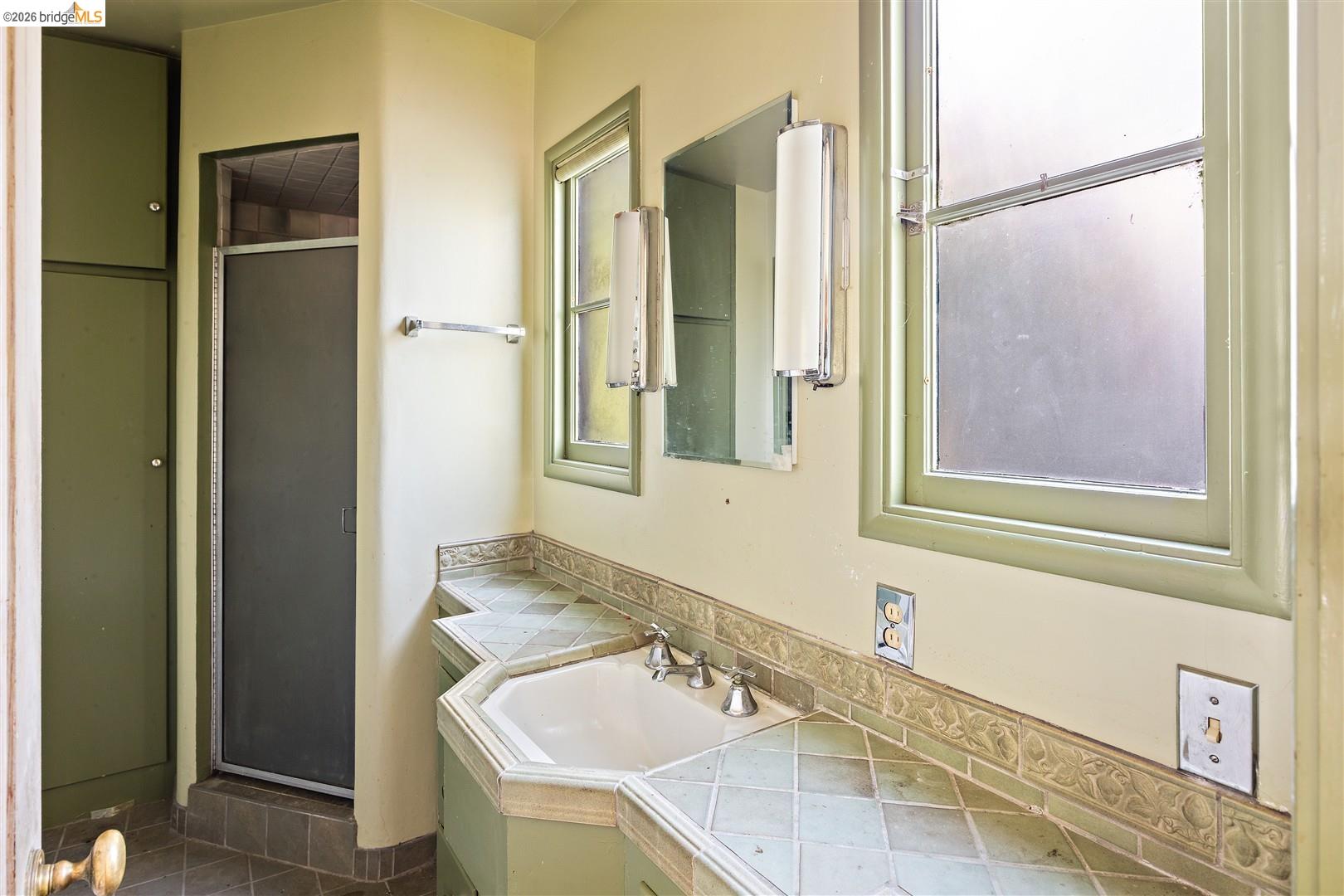 Detail Gallery Image 23 of 37 For 870 Keeler Ave, Berkeley,  CA 94708 - 3 Beds | 2 Baths